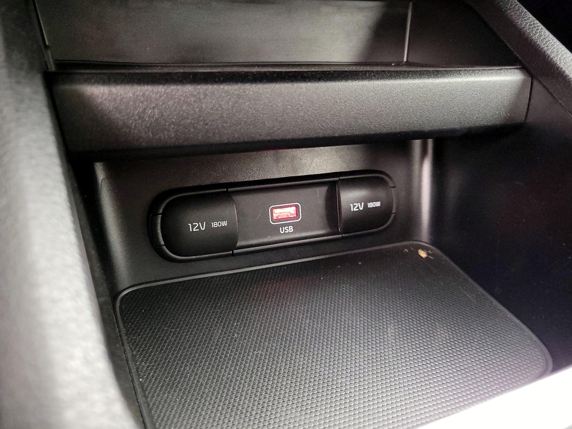 Thumbnail: 2022 Kia Forte - 18