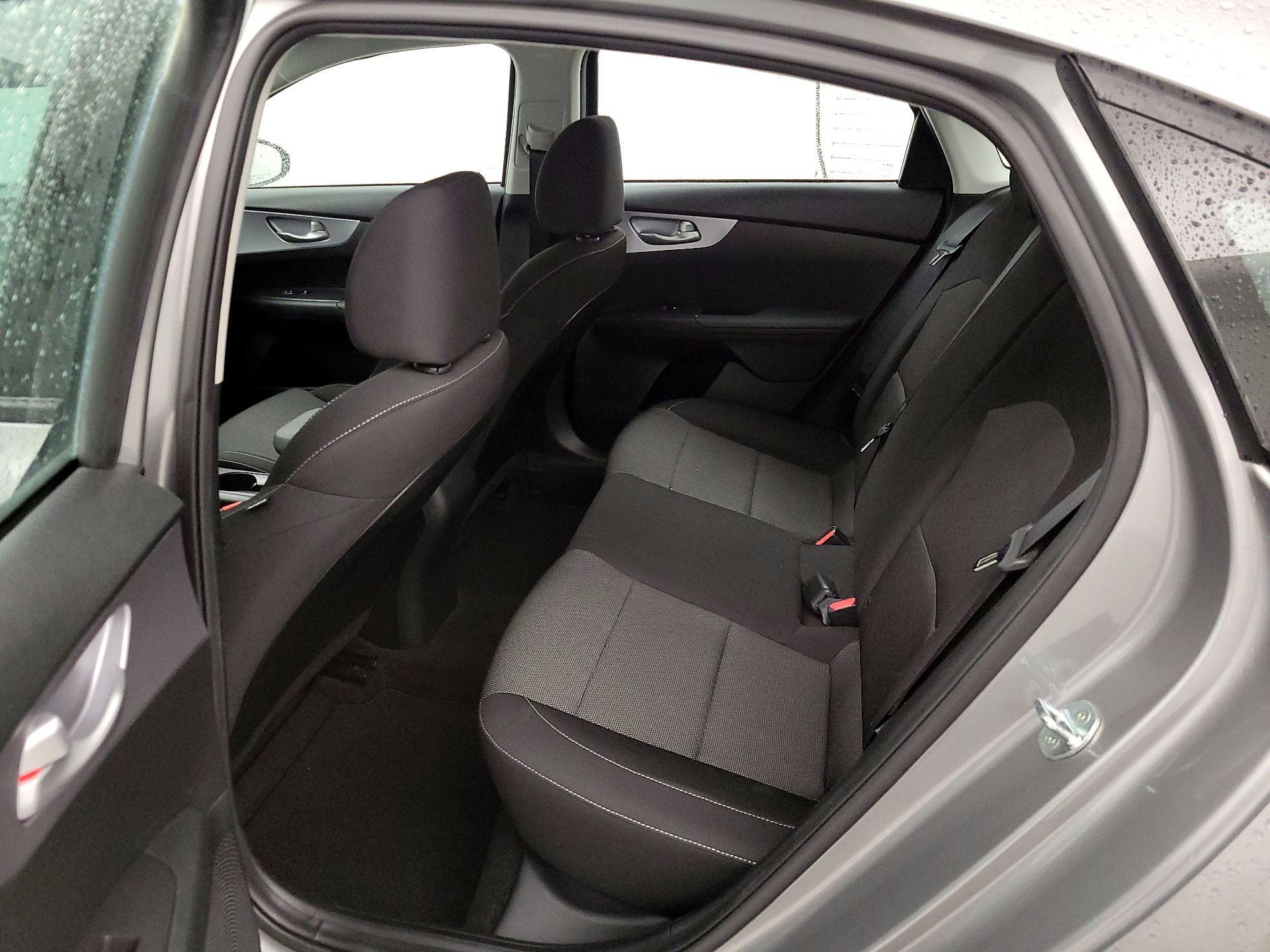 Thumbnail: 2022 Kia Forte - 19