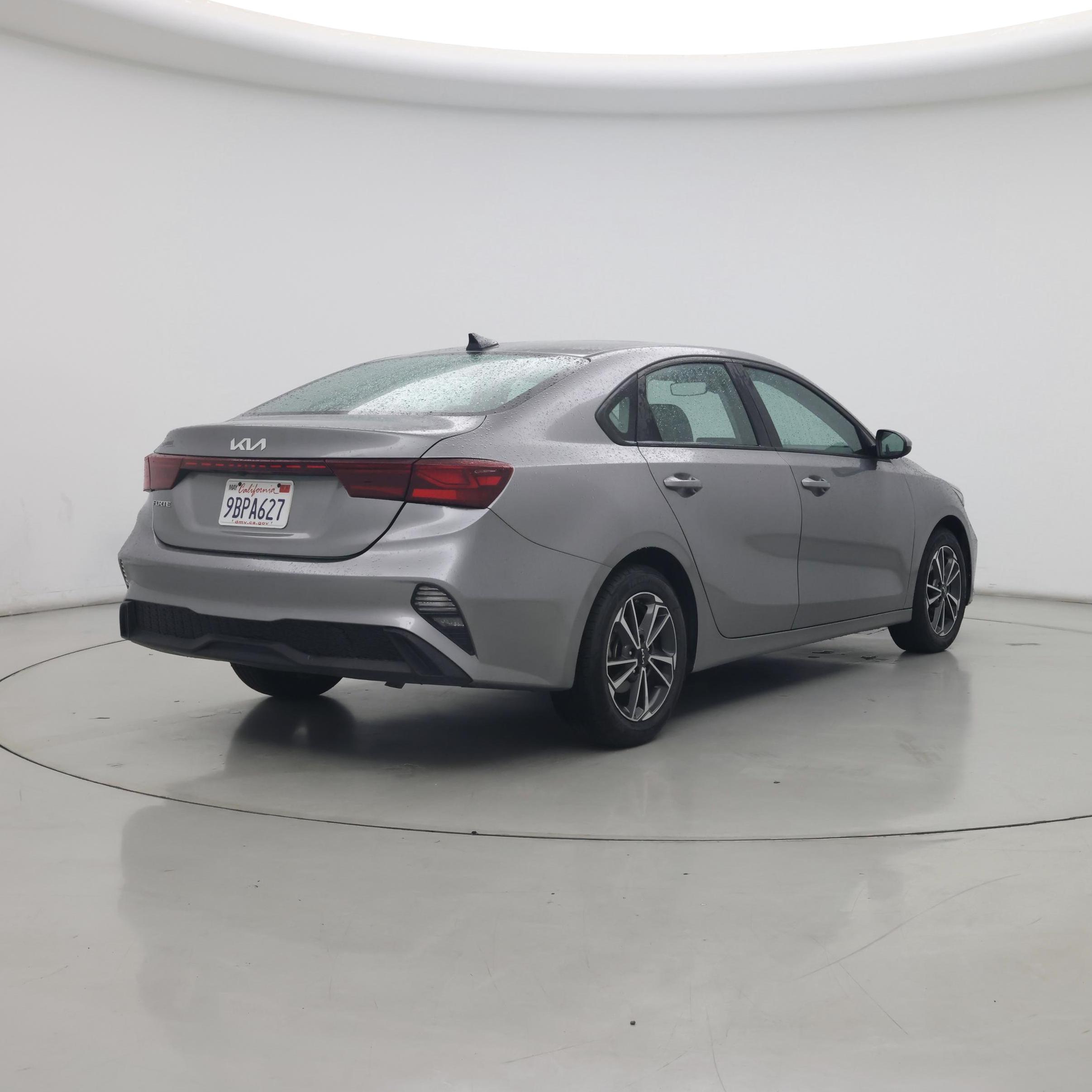 Thumbnail: 2022 Kia Forte - 8