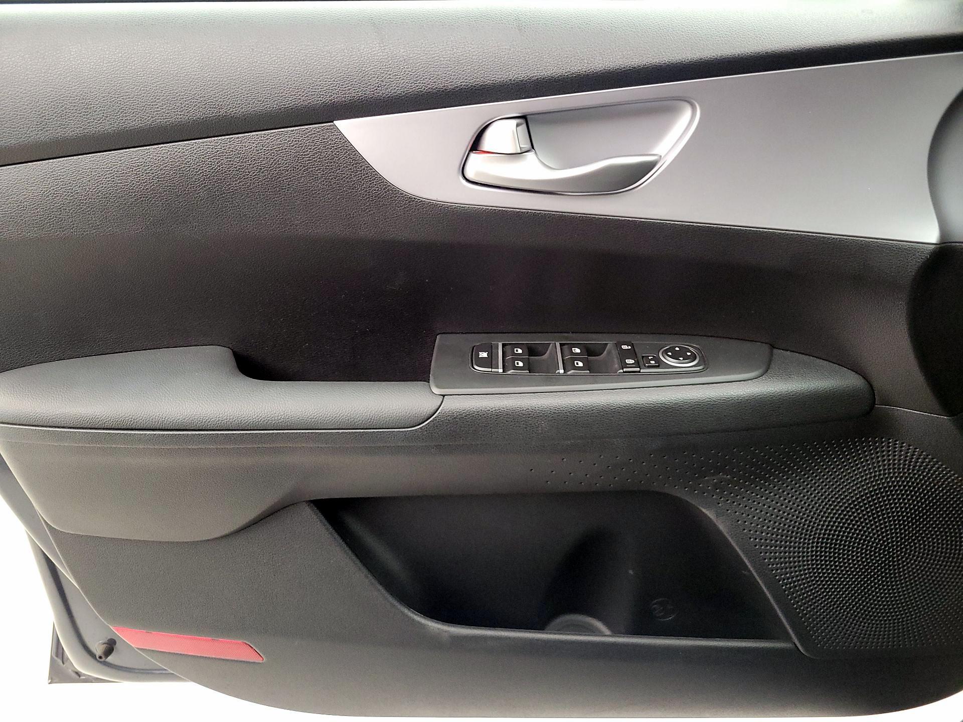 Thumbnail: 2024 Kia Forte - 12
