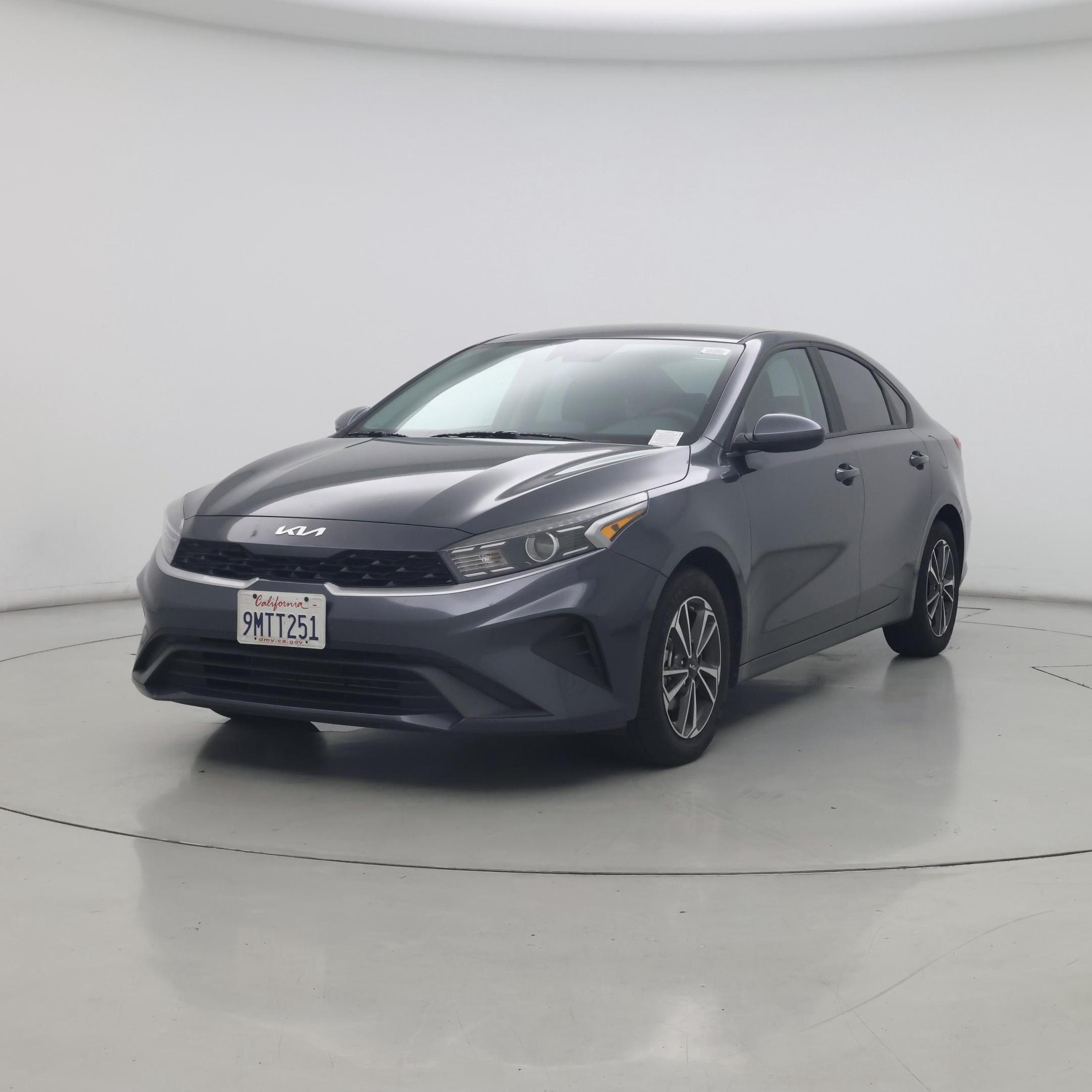 Thumbnail: 2024 Kia Forte - 4