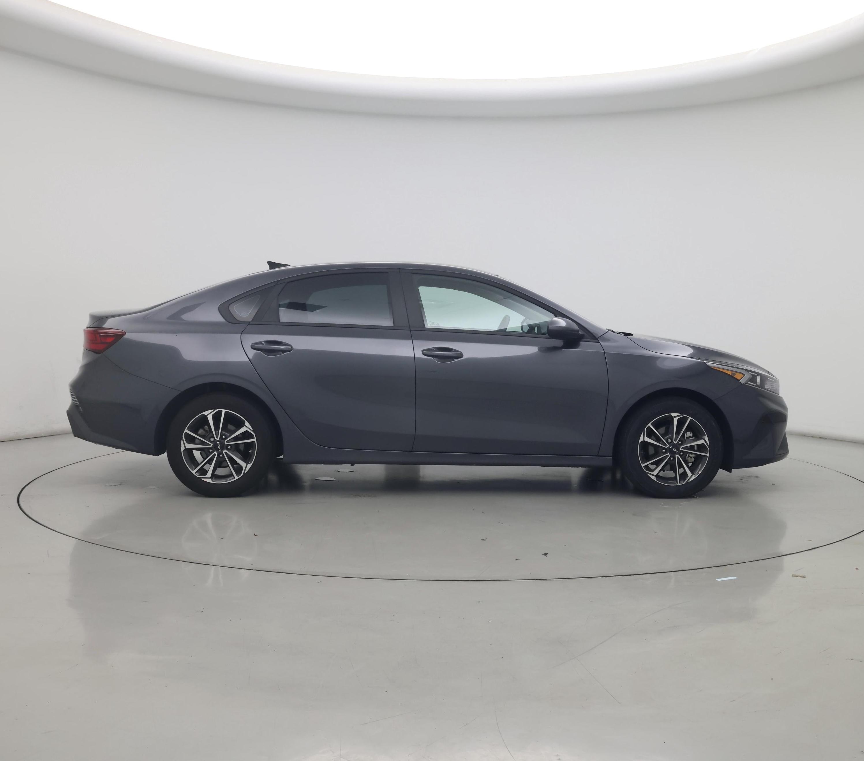 Thumbnail: 2024 Kia Forte - 7