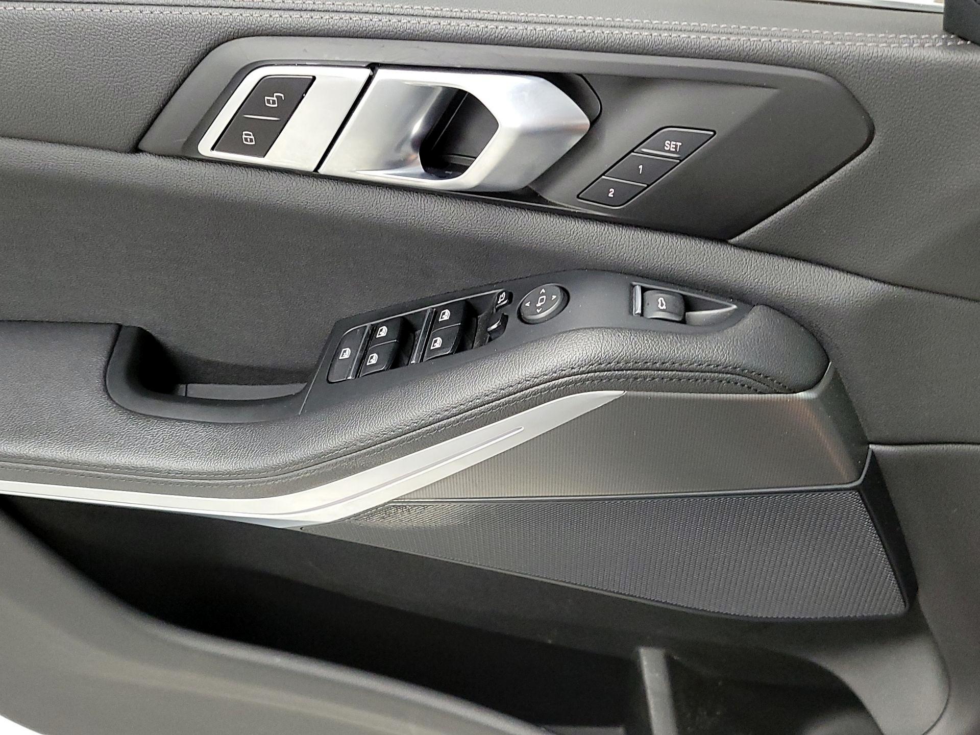 Thumbnail: 2022 BMW X5 - 12