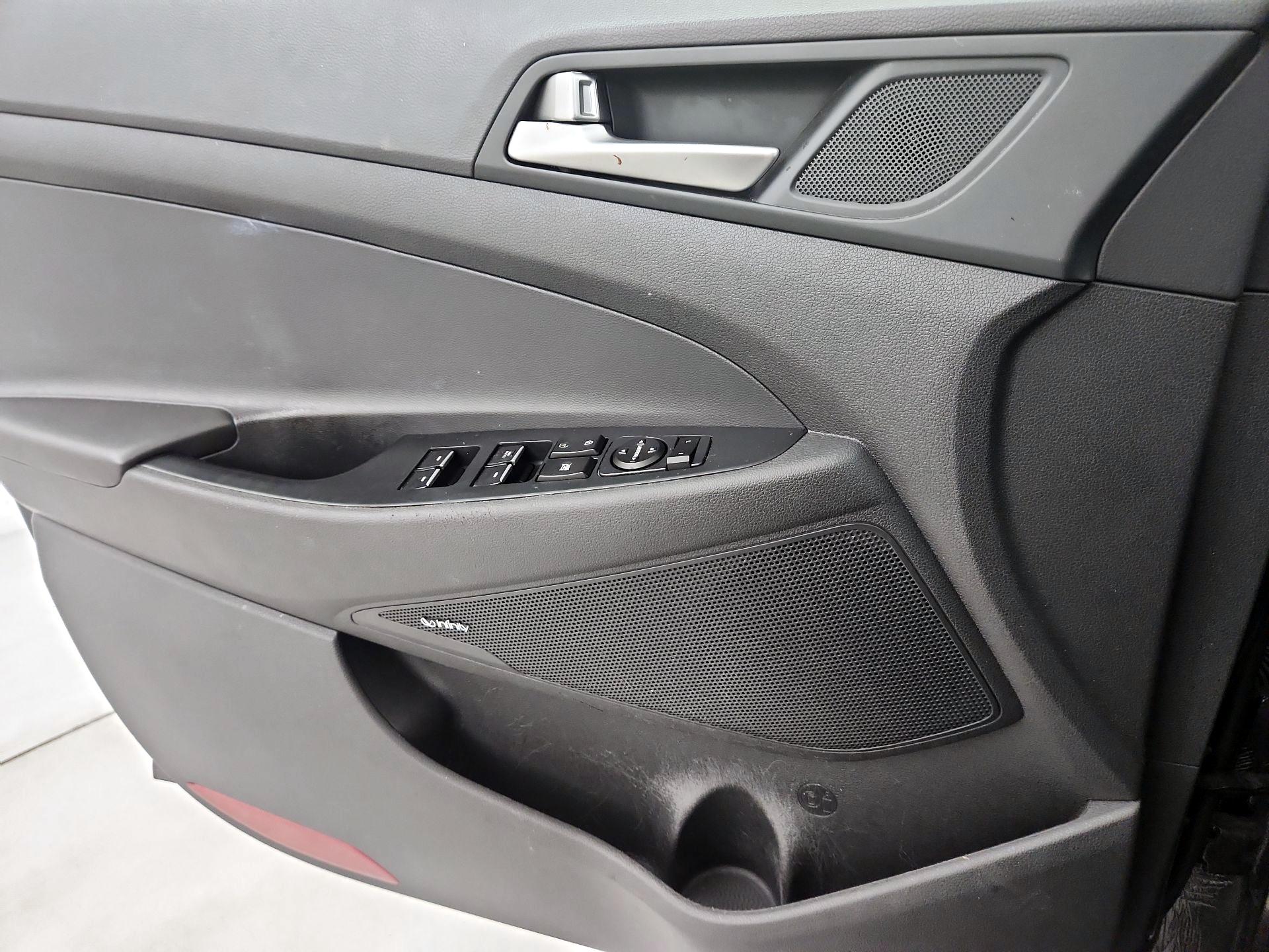 Thumbnail: 2020 Hyundai Tucson - 12