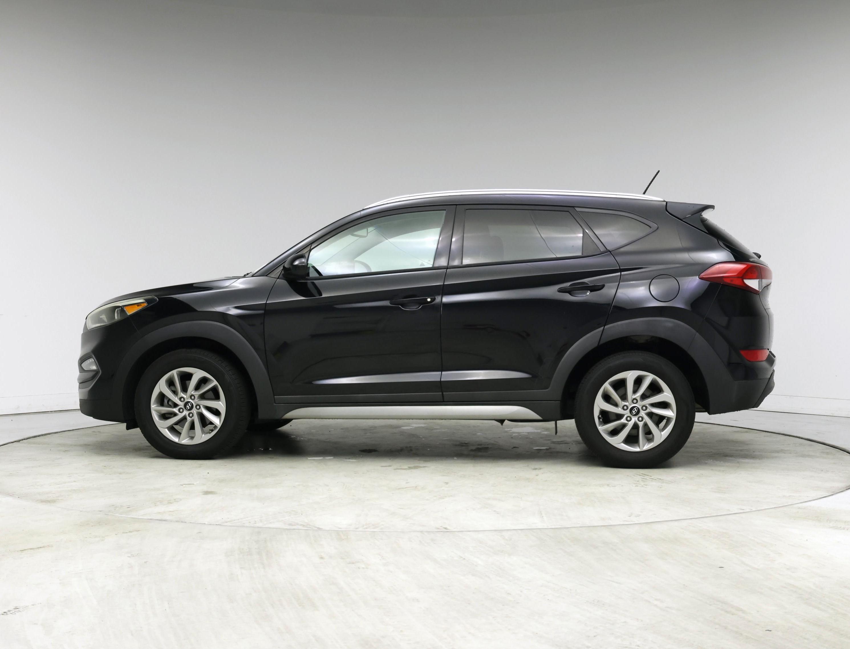Thumbnail: 2017 Hyundai Tucson - 3