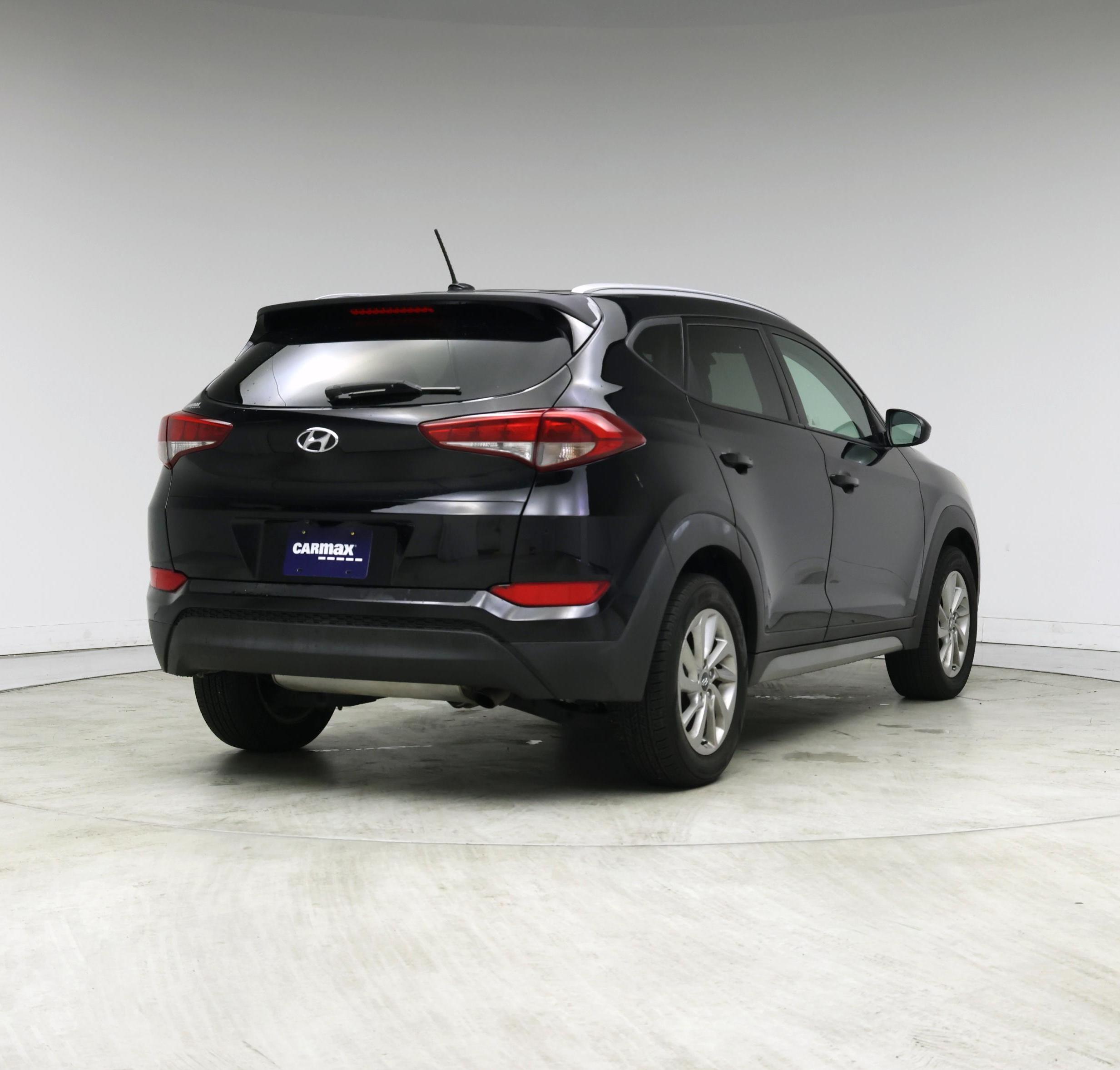 Thumbnail: 2017 Hyundai Tucson - 8