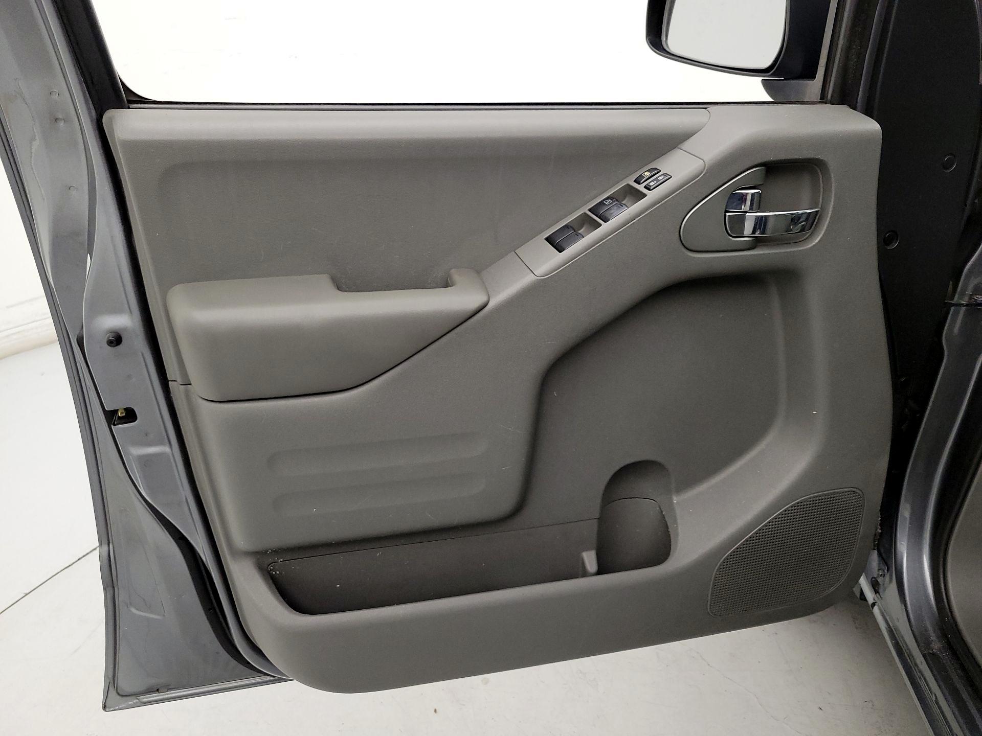 Thumbnail: 2016 Nissan Frontier - 12
