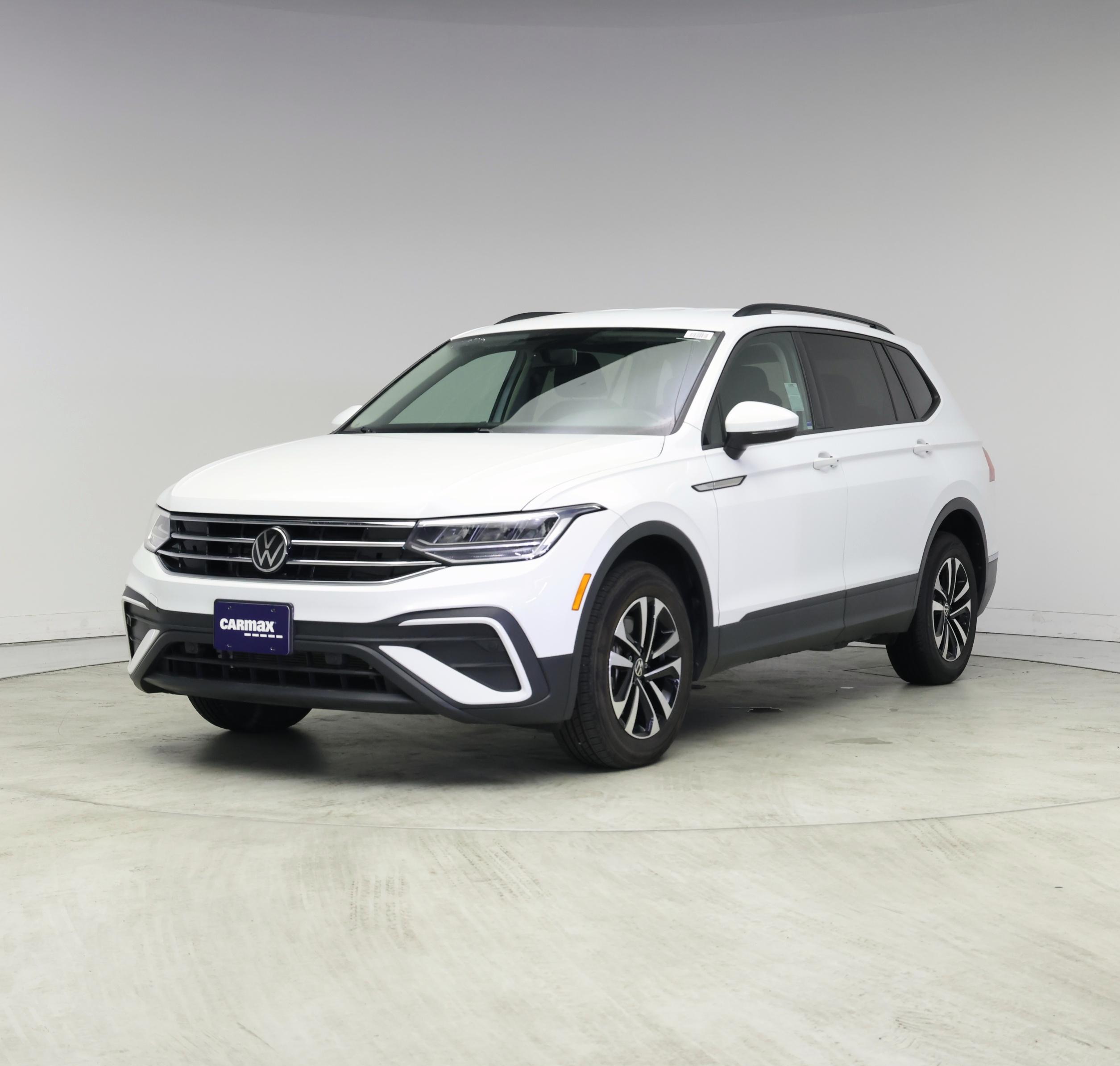 Thumbnail: 2022 Volkswagen Tiguan - 4