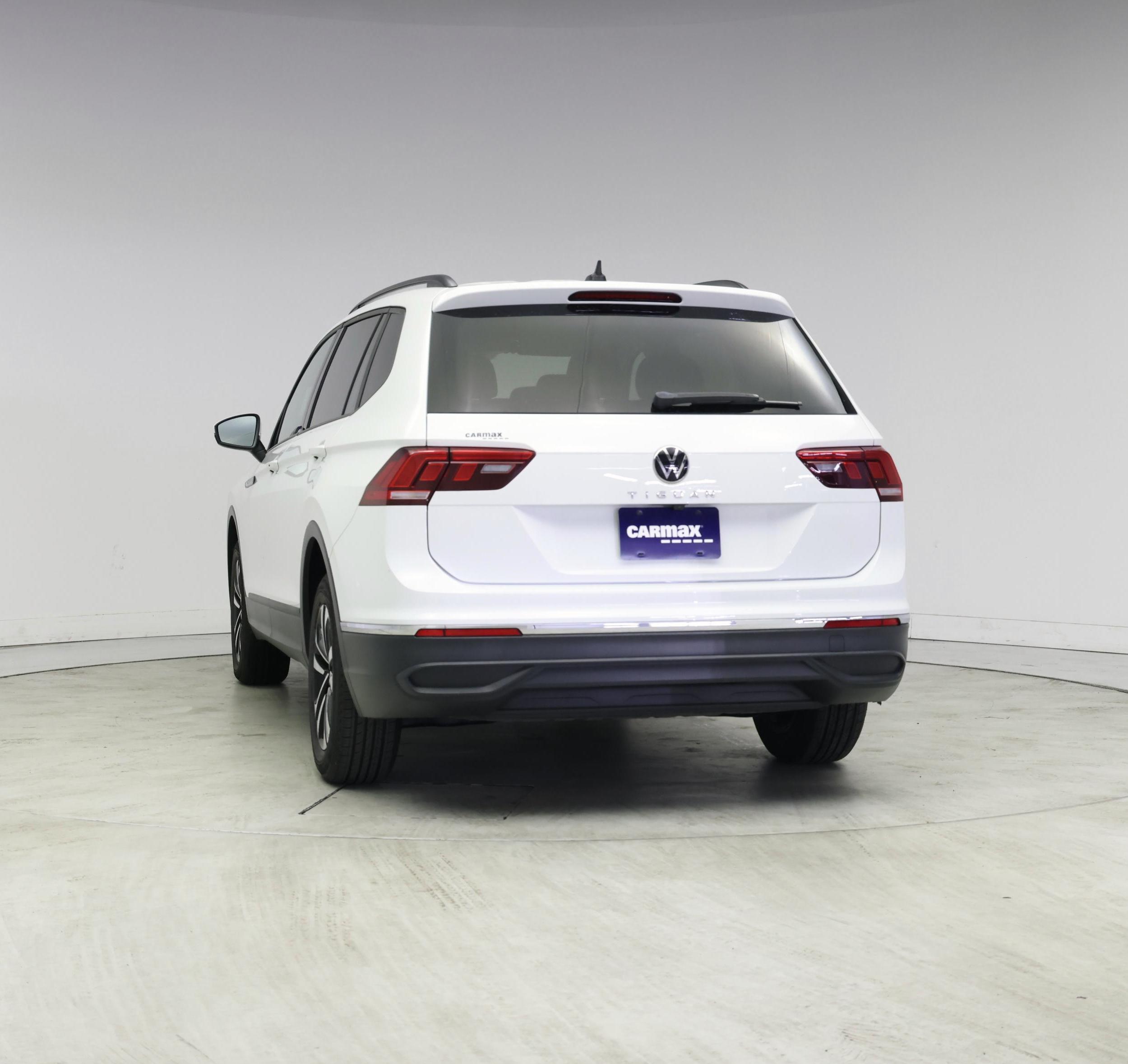 Thumbnail: 2022 Volkswagen Tiguan - 6