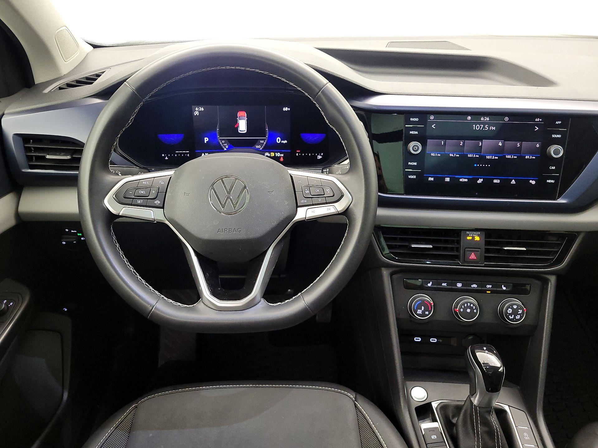 Thumbnail: 2022 Volkswagen Taos - 10