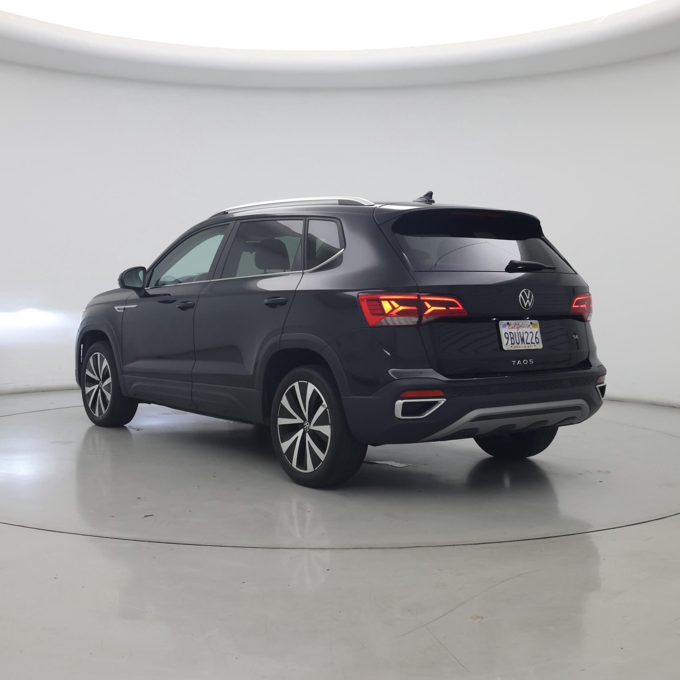 Thumbnail: 2022 Volkswagen Taos - 2