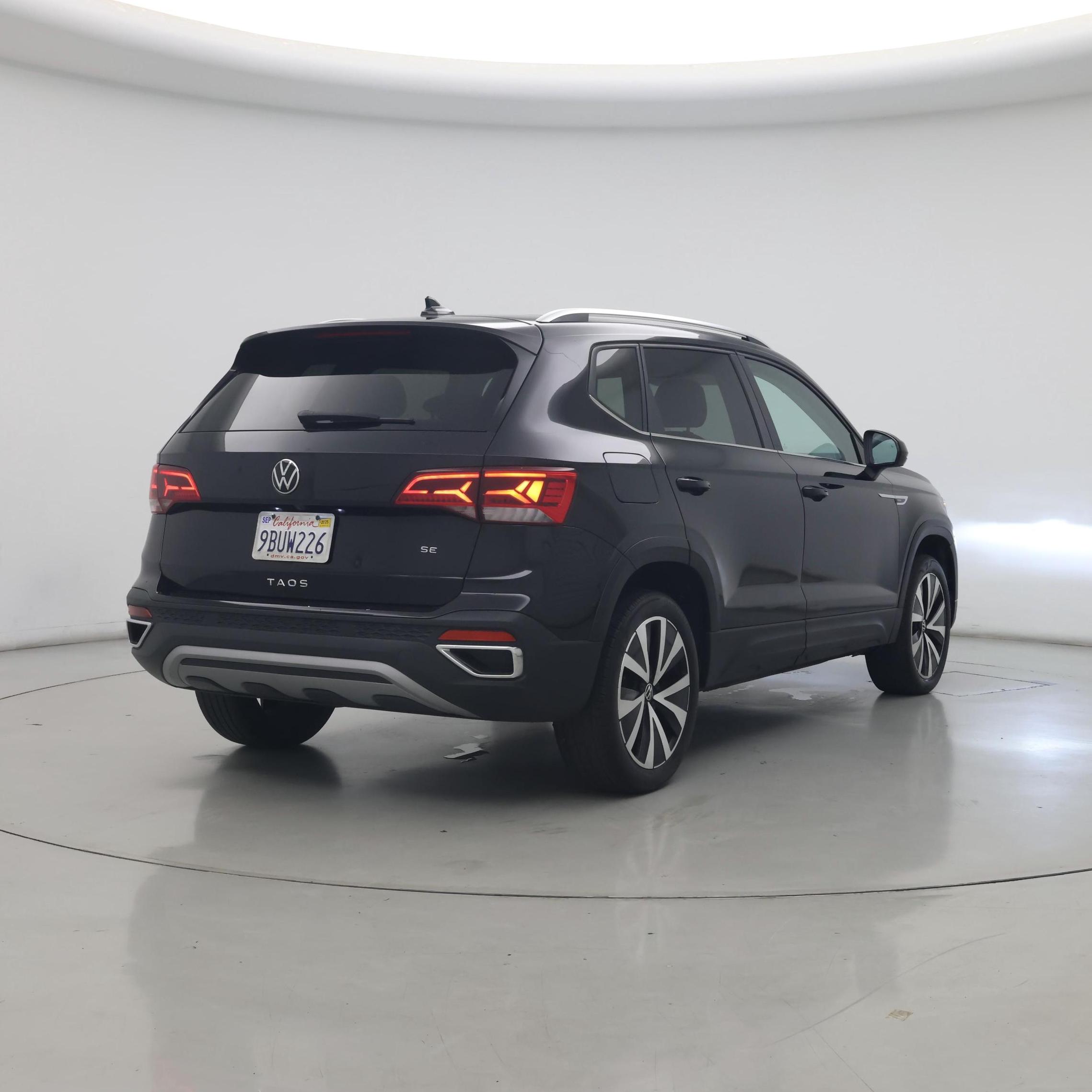 Thumbnail: 2022 Volkswagen Taos - 8