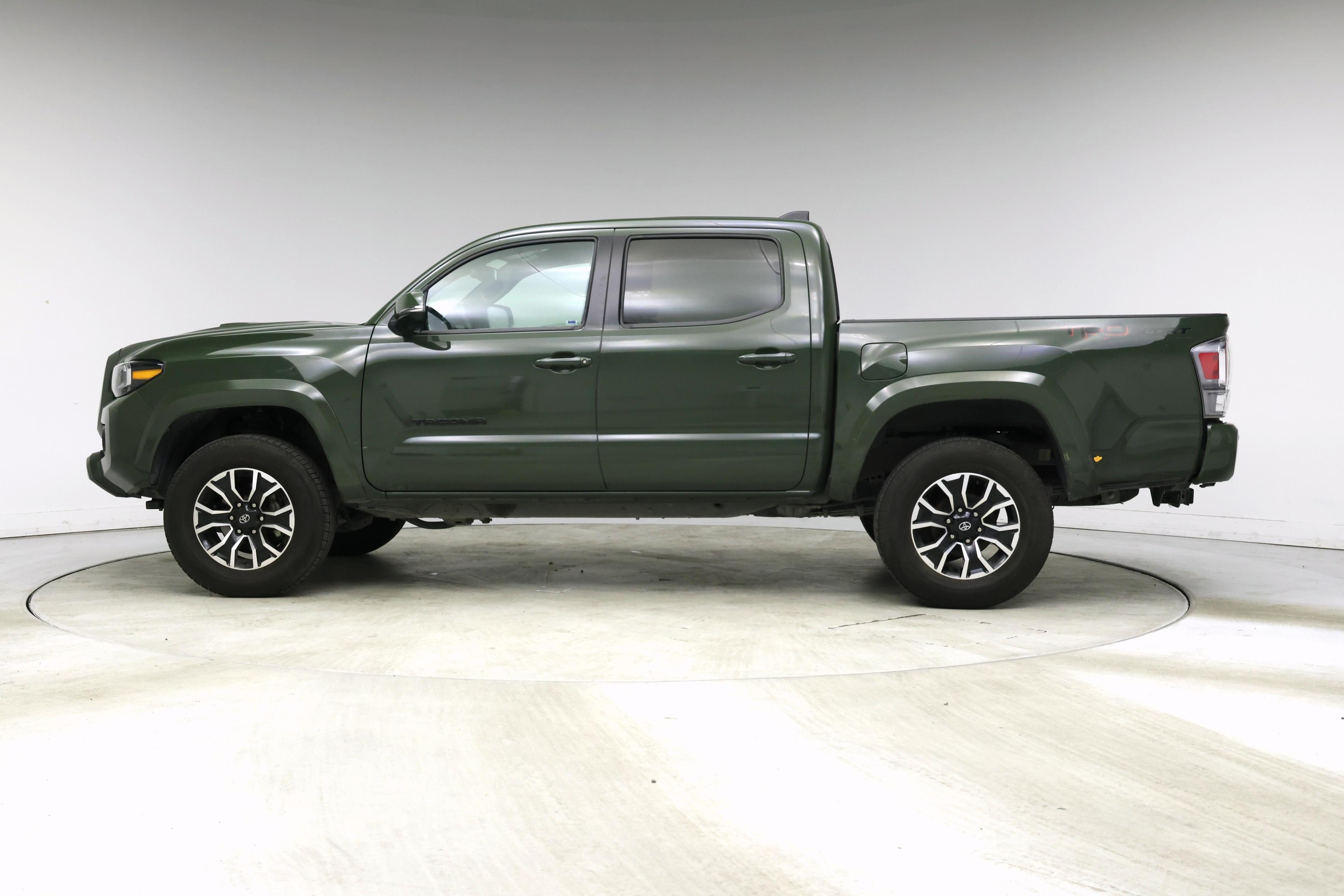 Thumbnail: 2022 Toyota Tacoma - 3
