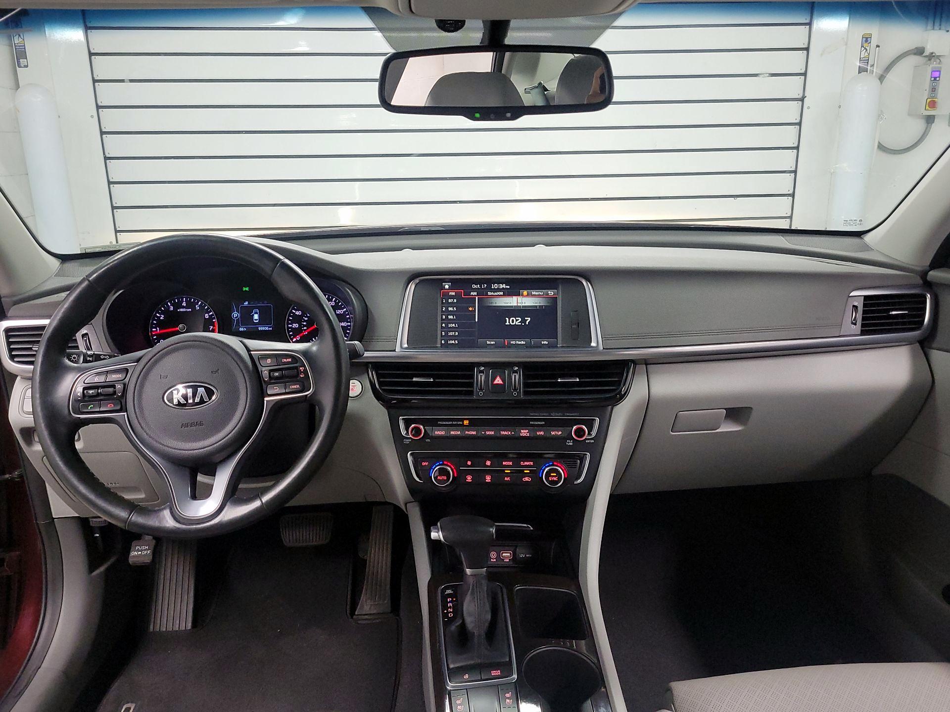 Thumbnail: 2016 Kia Optima - 9