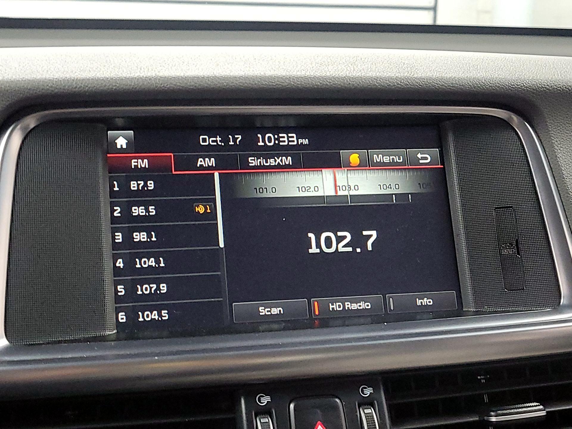 Thumbnail: 2016 Kia Optima - 15
