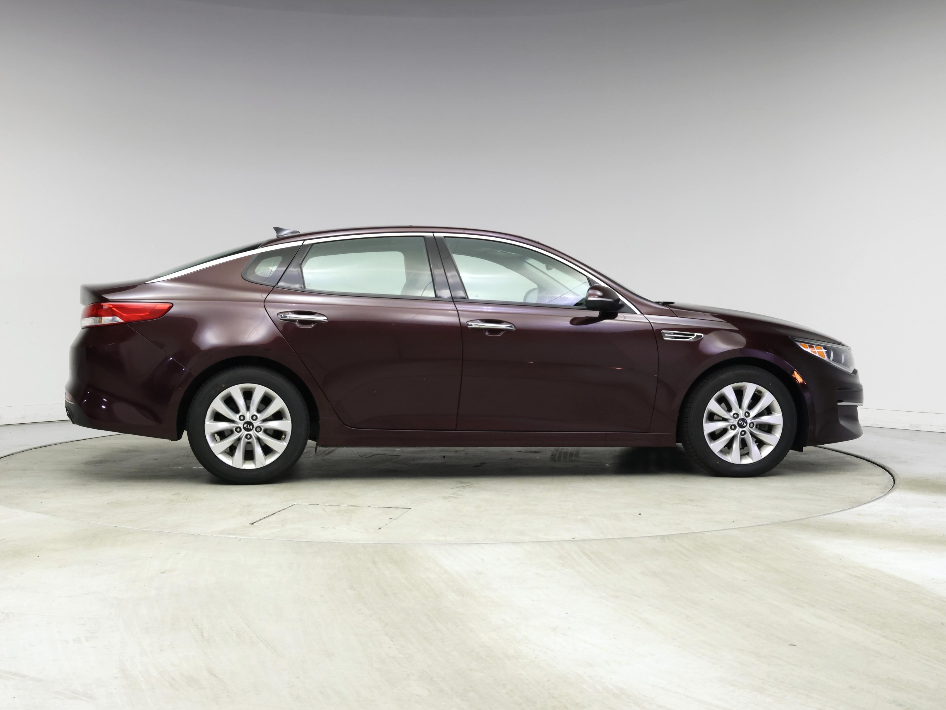 Thumbnail: 2016 Kia Optima - 7