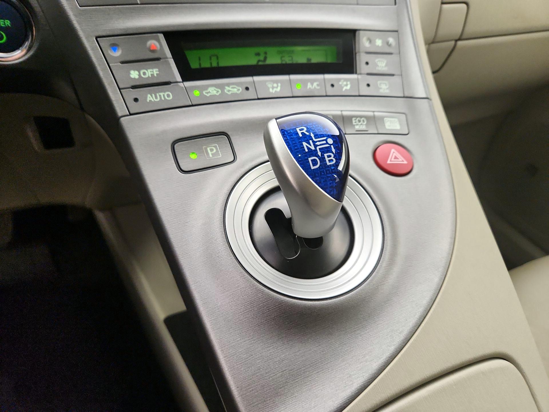 Thumbnail: 2014 Toyota Prius - 17