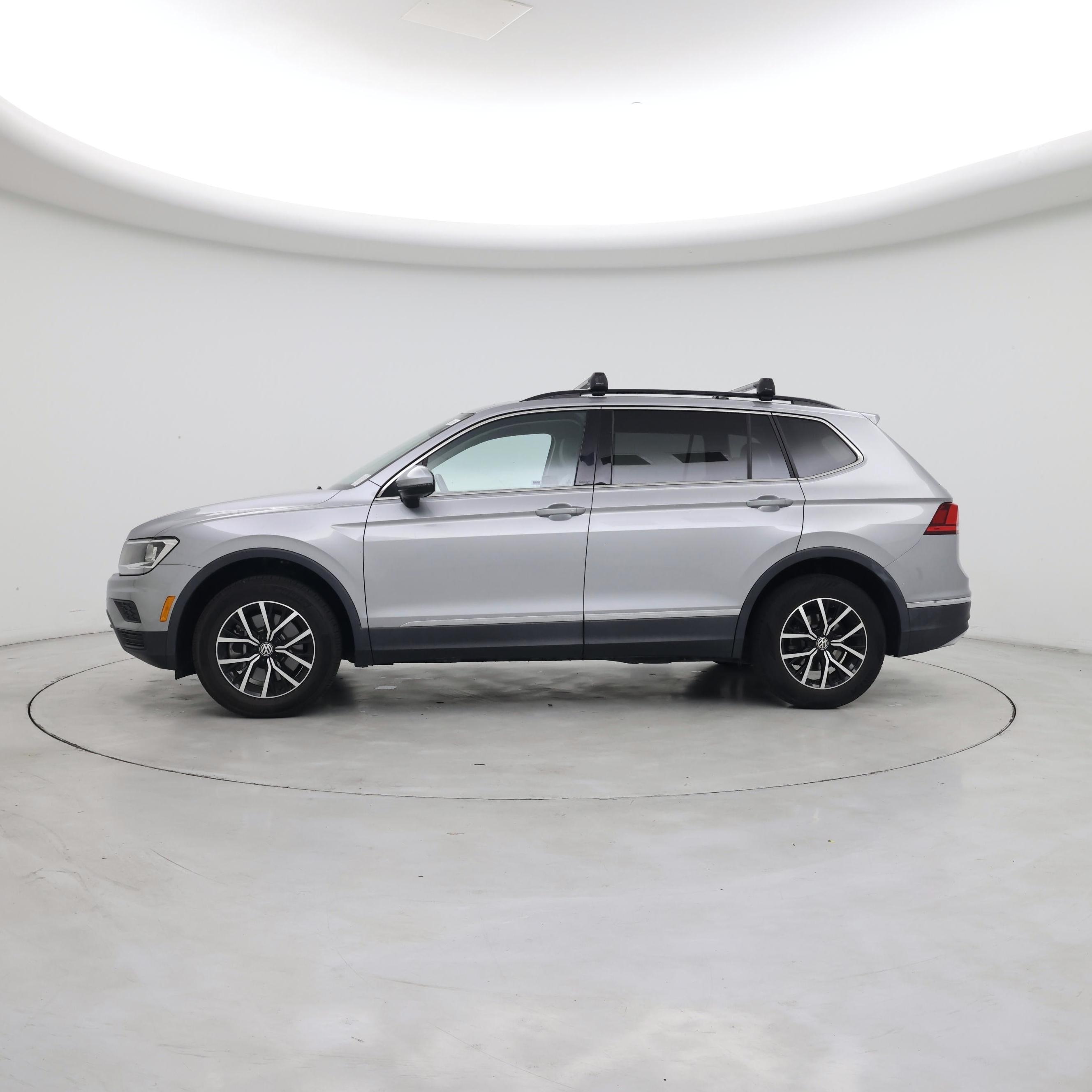 Thumbnail: 2021 Volkswagen Tiguan - 3