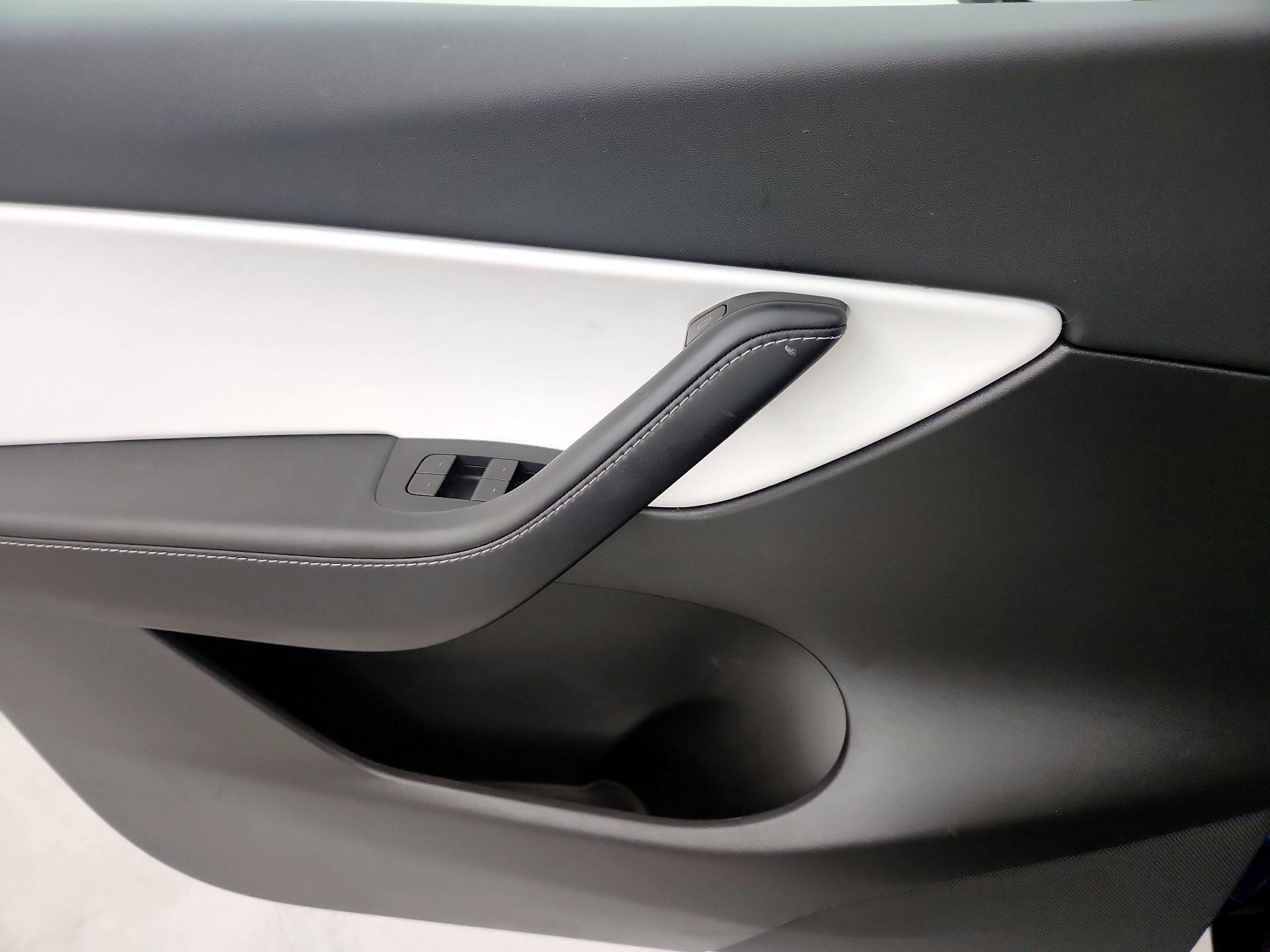 Thumbnail: 2022 Tesla Model Y - 12