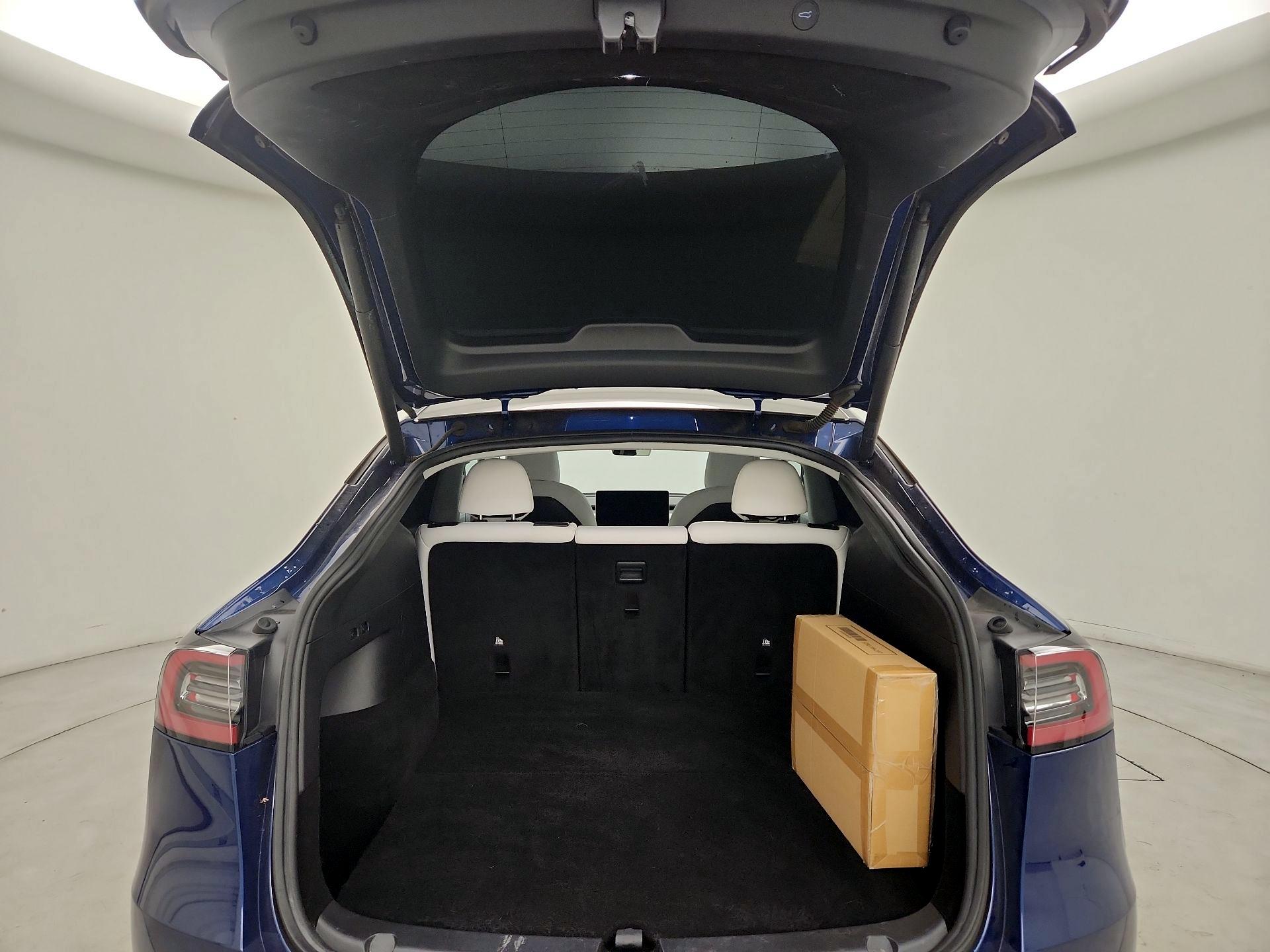 Thumbnail: 2022 Tesla Model Y - 19