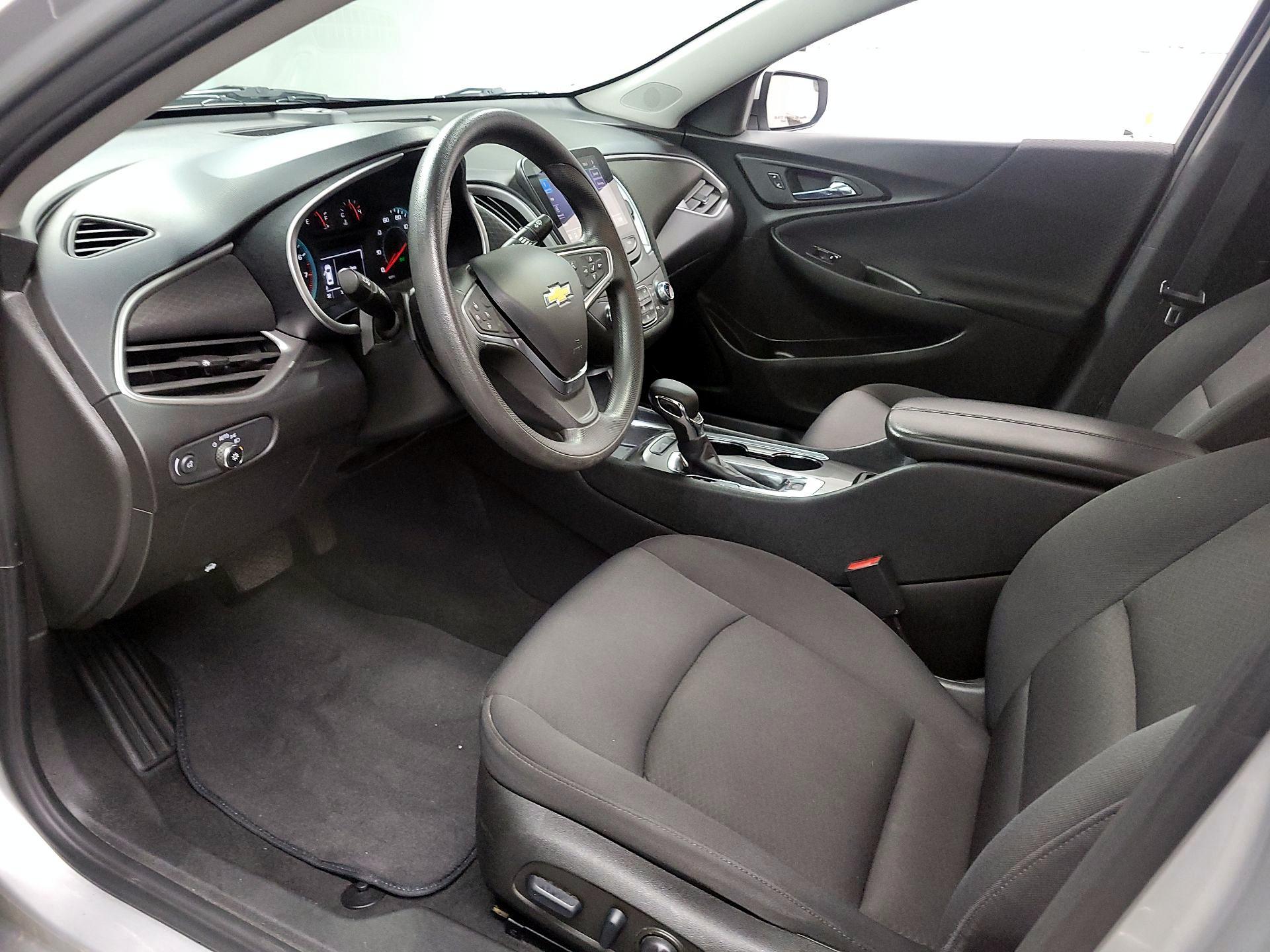 Thumbnail: 2022 Chevrolet Malibu - 11