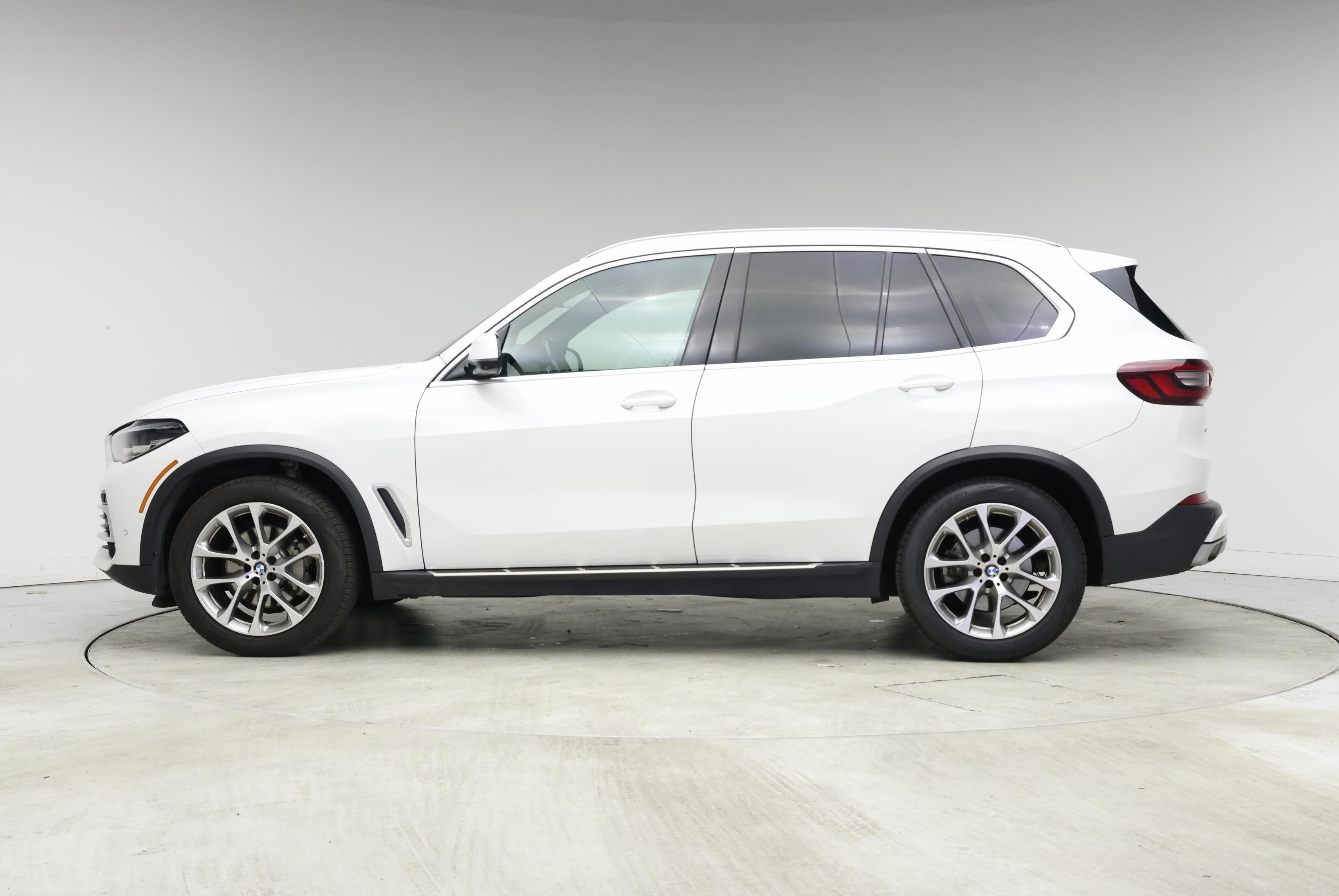 Thumbnail: 2023 BMW X5 - 3