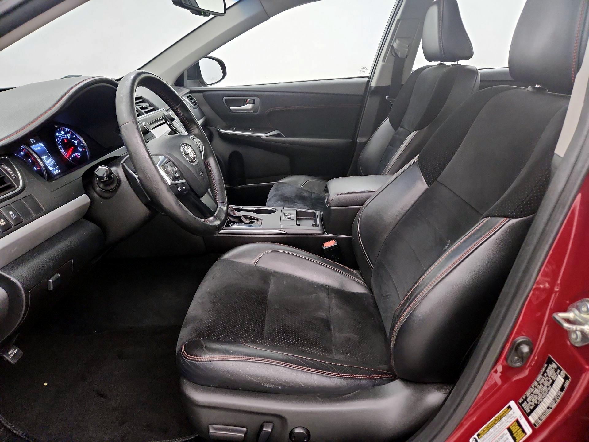 Thumbnail: 2016 Toyota Camry - 11