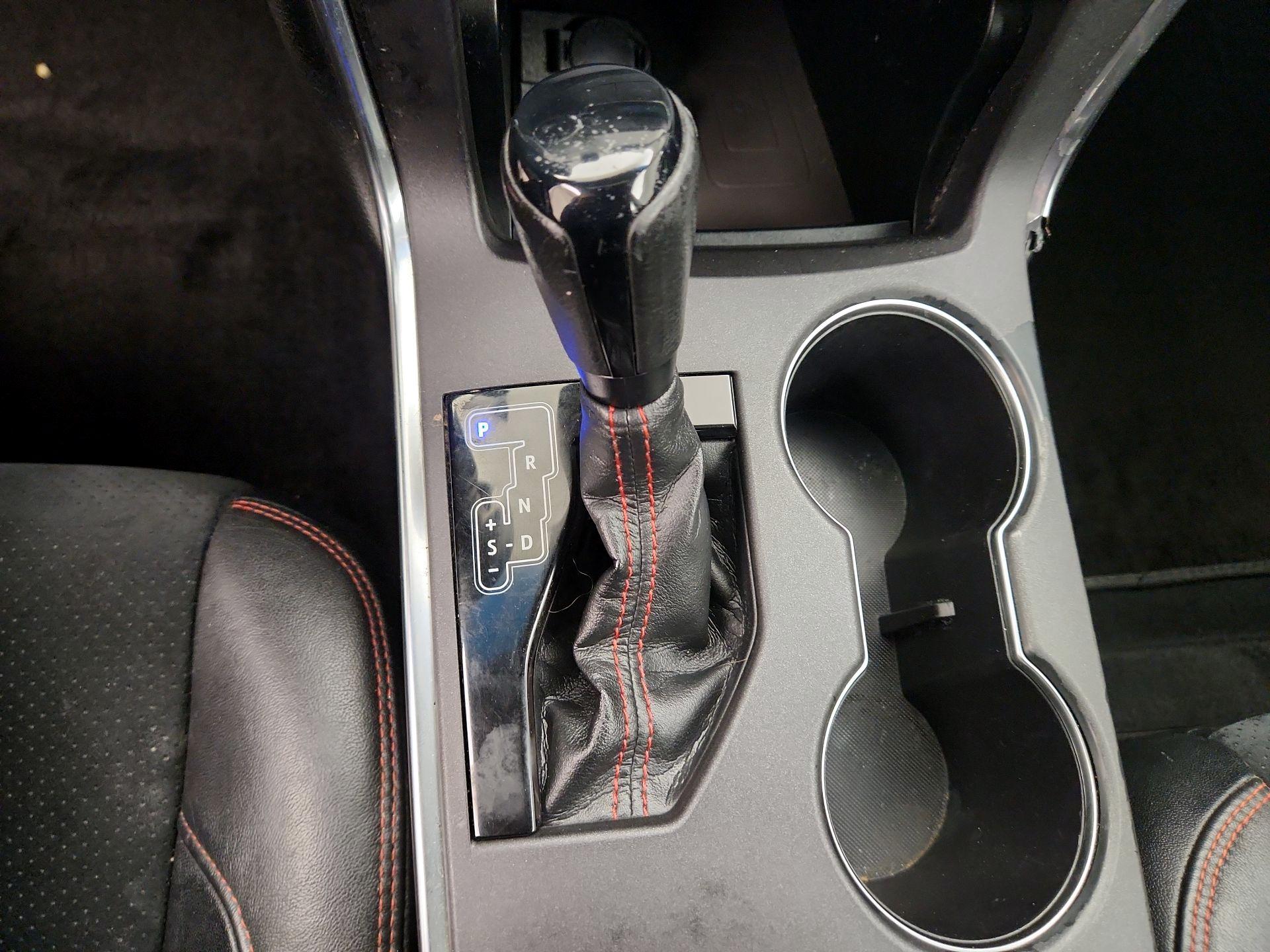 Thumbnail: 2016 Toyota Camry - 17