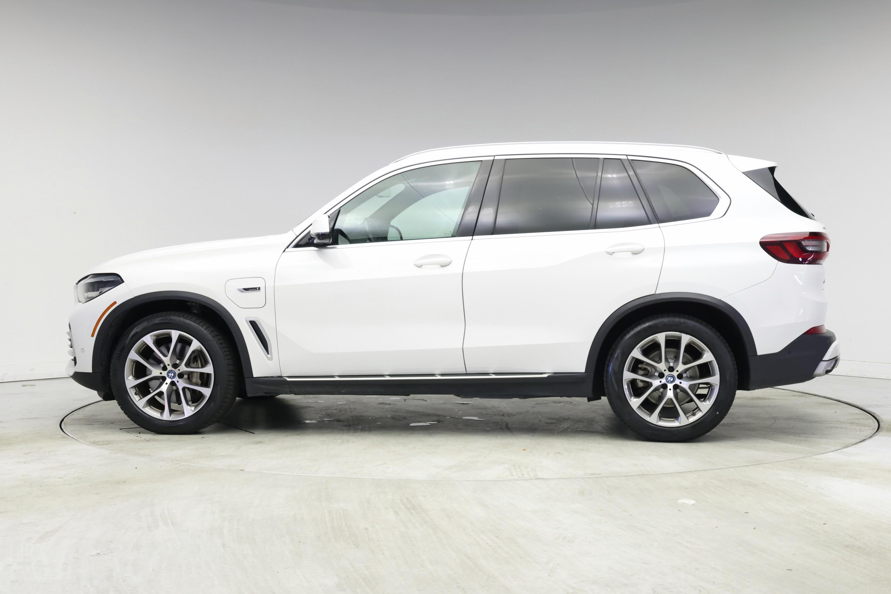 Thumbnail: 2023 BMW X5 - 3