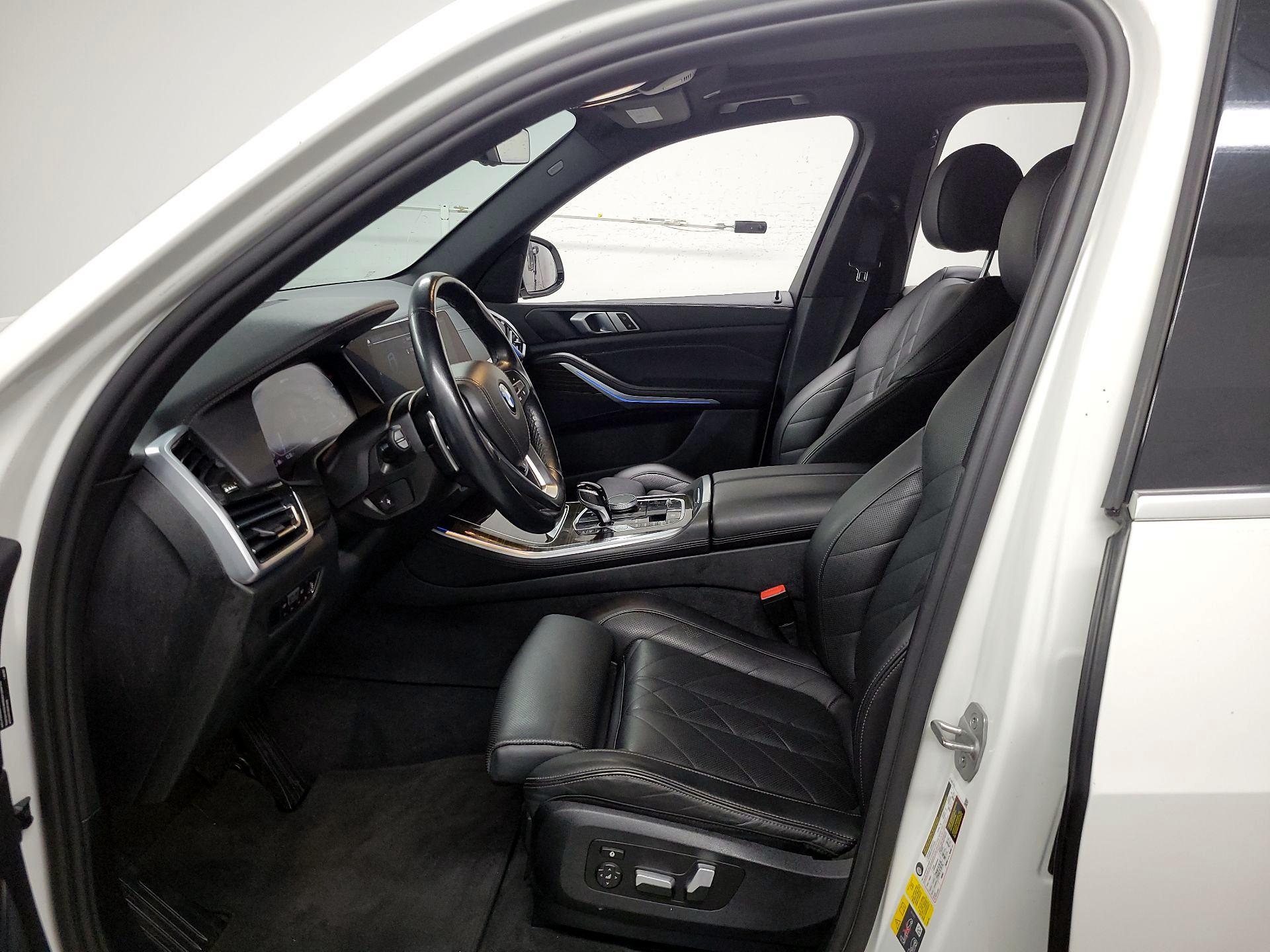 Thumbnail: 2023 BMW X5 - 11