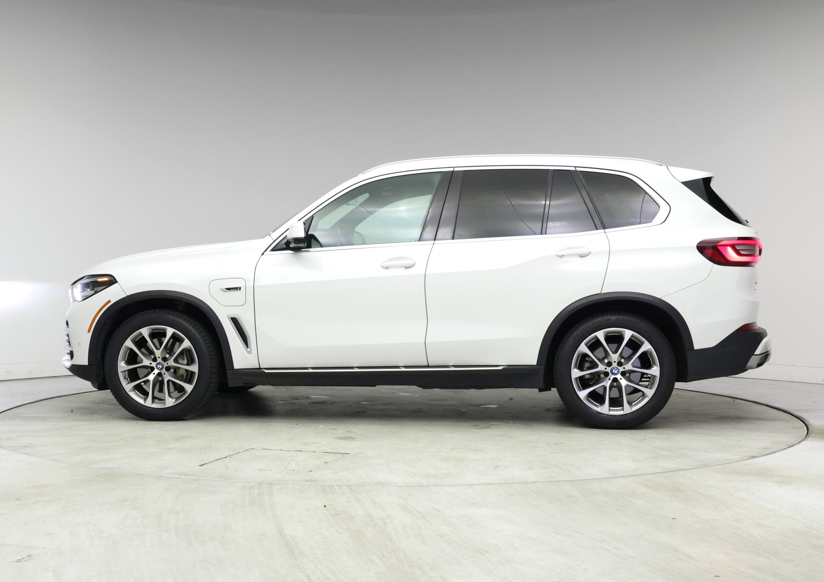 Thumbnail: 2023 BMW X5 - 3