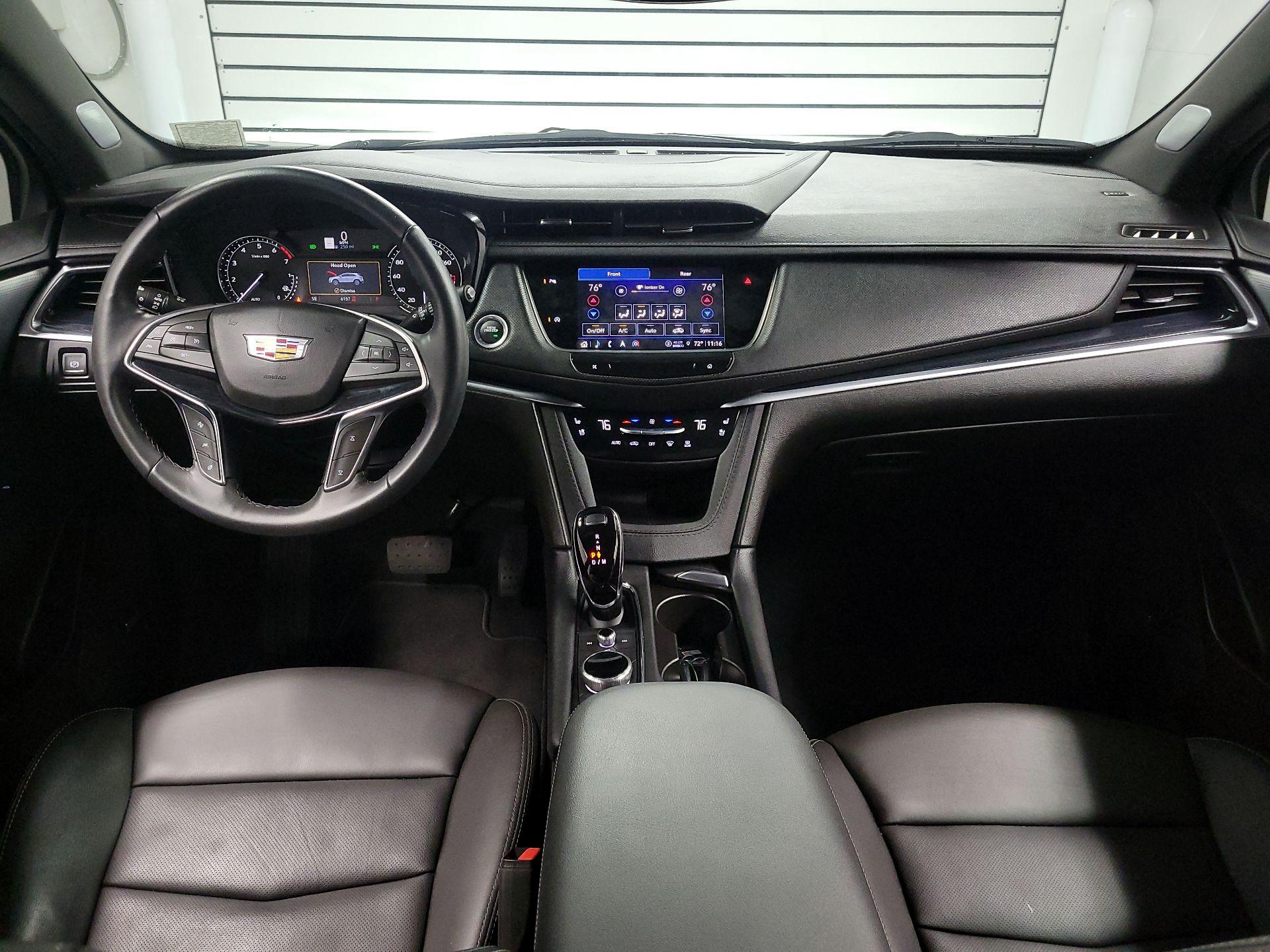 Thumbnail: 2024 Cadillac XT5 - 9