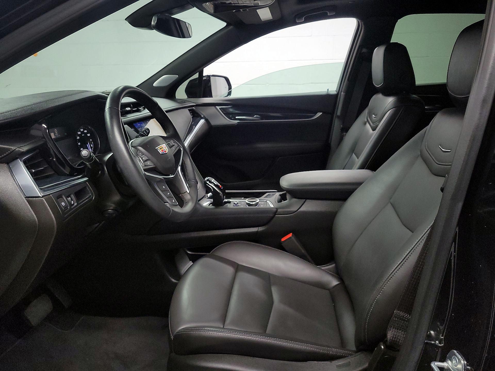 Thumbnail: 2024 Cadillac XT5 - 11