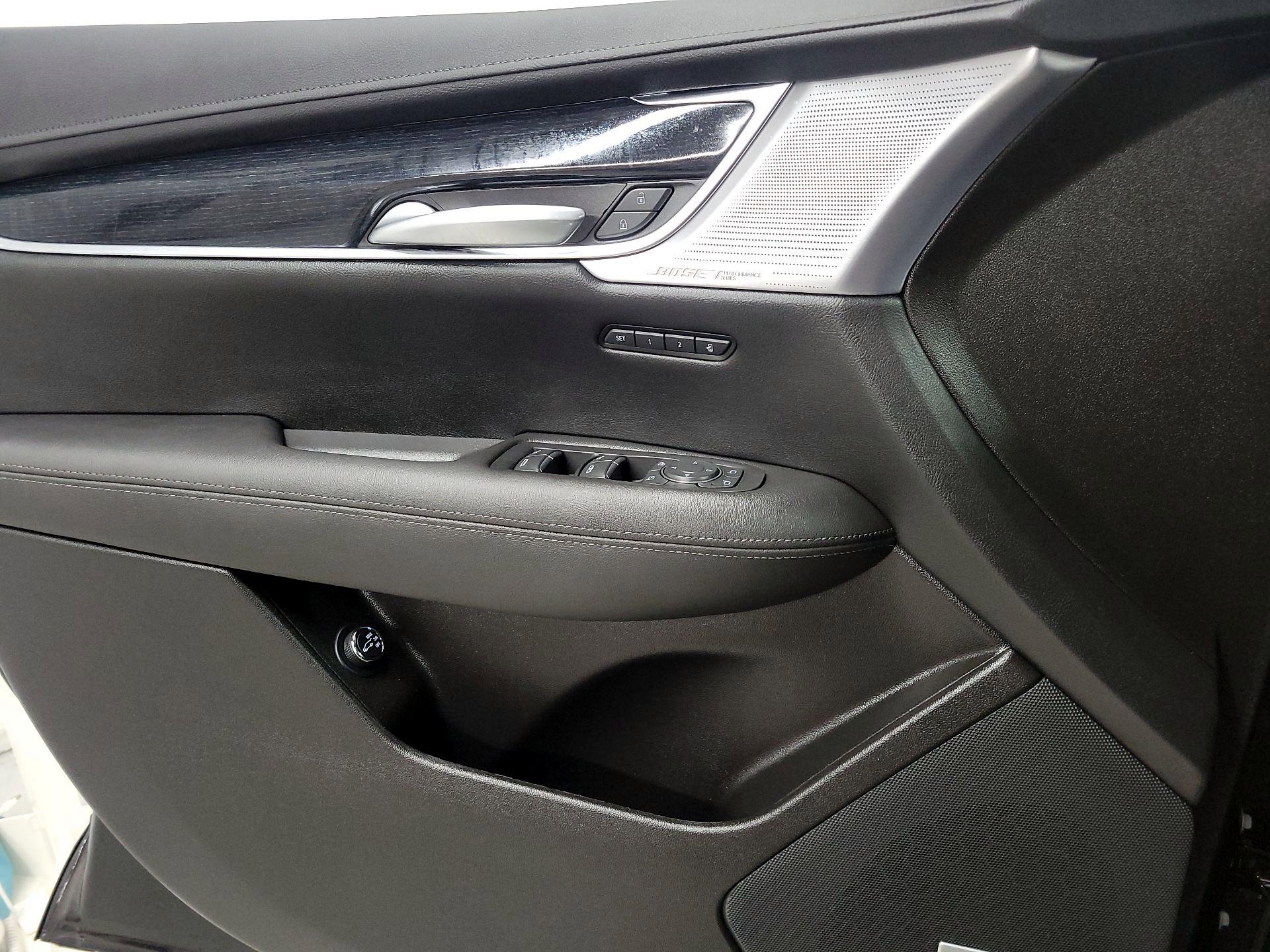 Thumbnail: 2024 Cadillac XT5 - 12