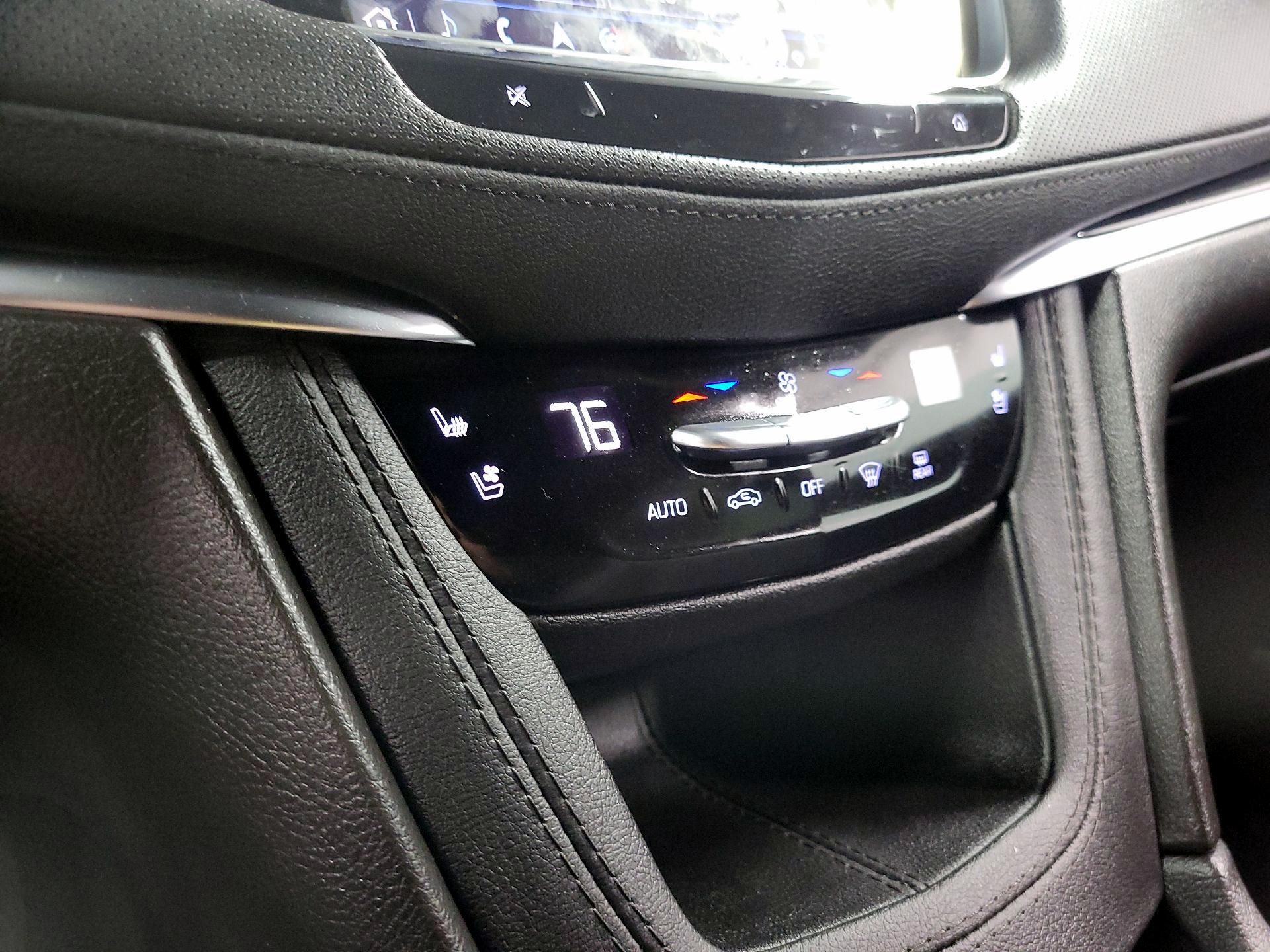Thumbnail: 2024 Cadillac XT5 - 15