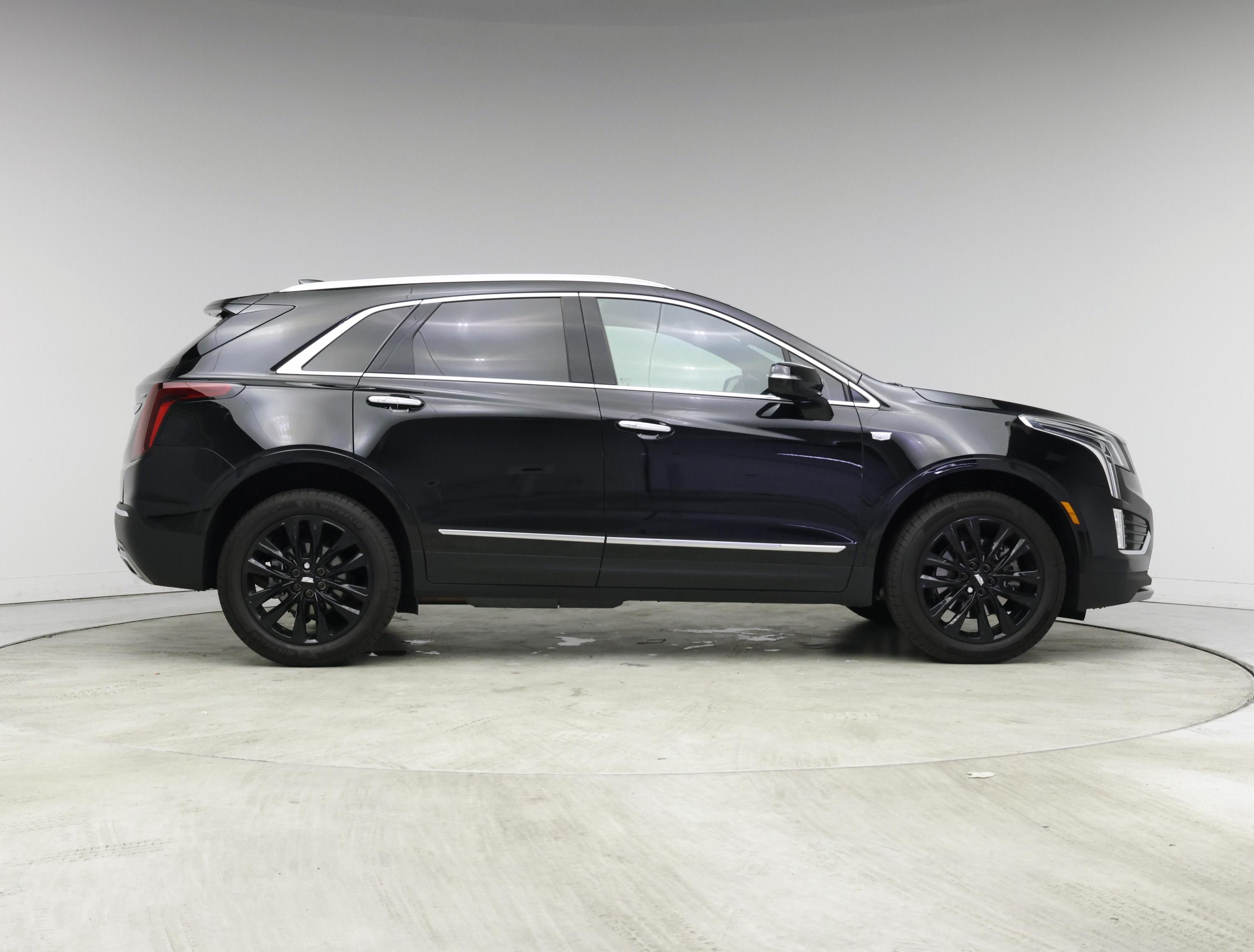 Thumbnail: 2024 Cadillac XT5 - 7