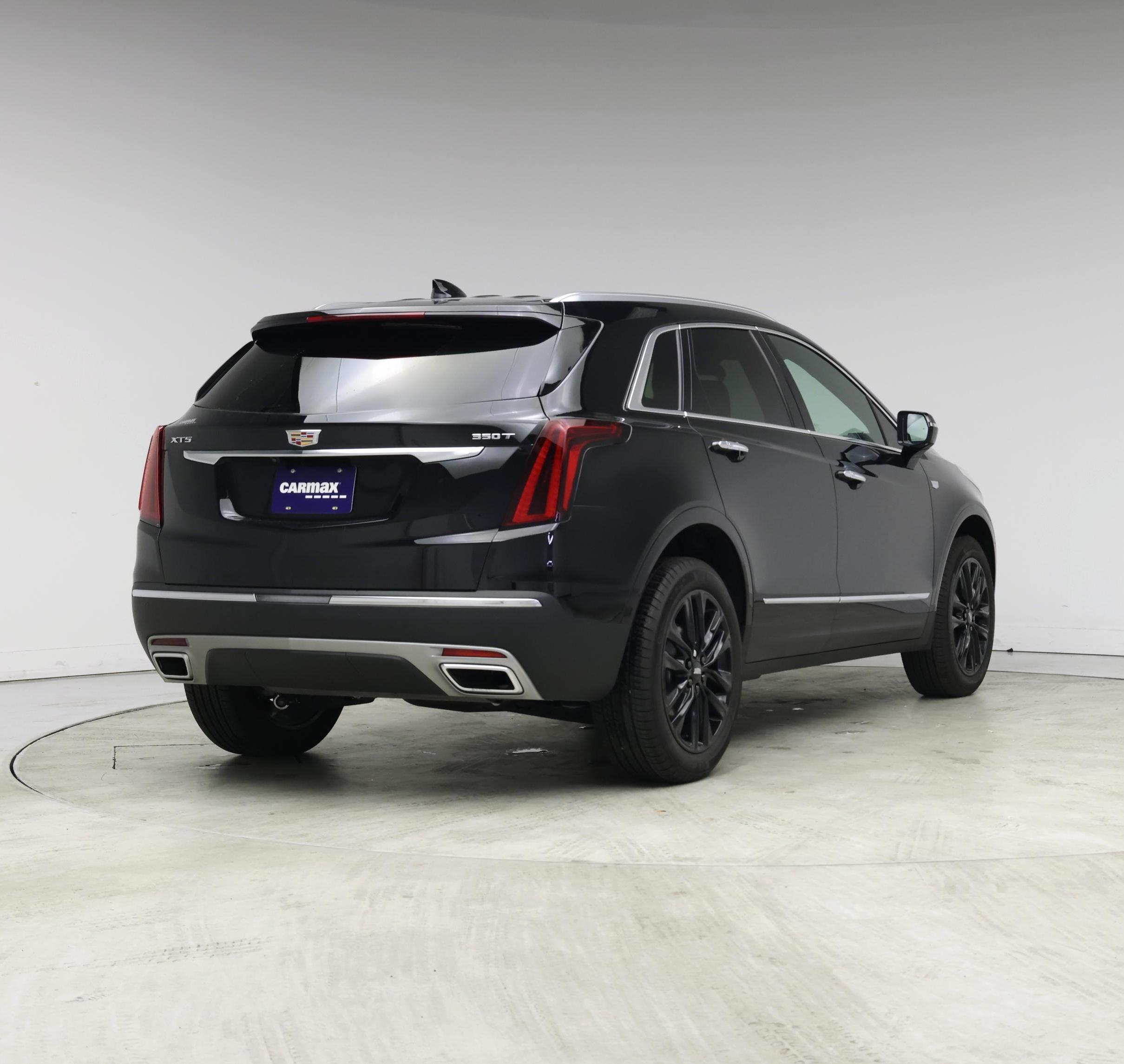 Thumbnail: 2024 Cadillac XT5 - 8