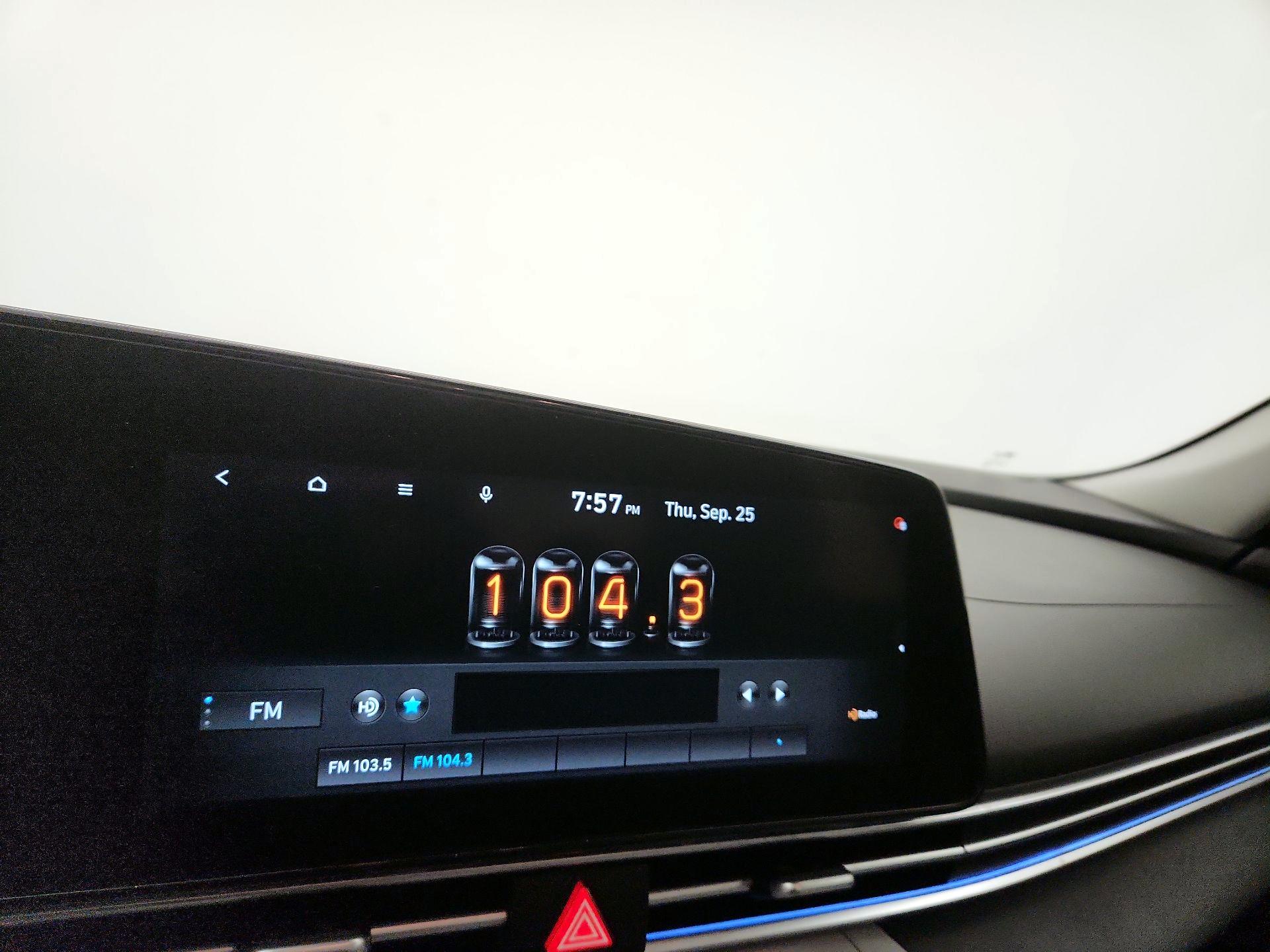 Thumbnail: 2021 Hyundai Elantra - 16