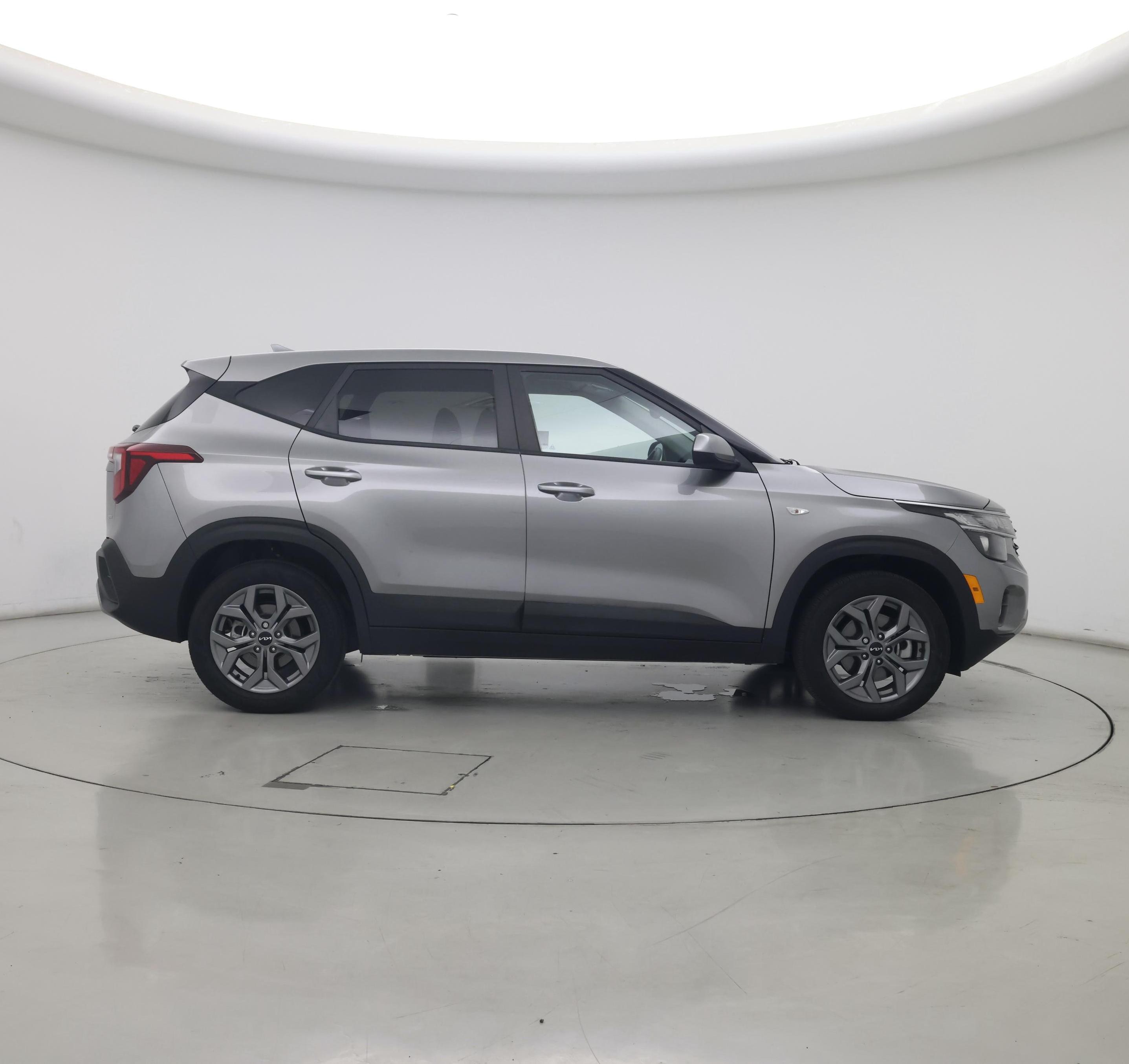 Thumbnail: 2024 Kia Seltos - 7