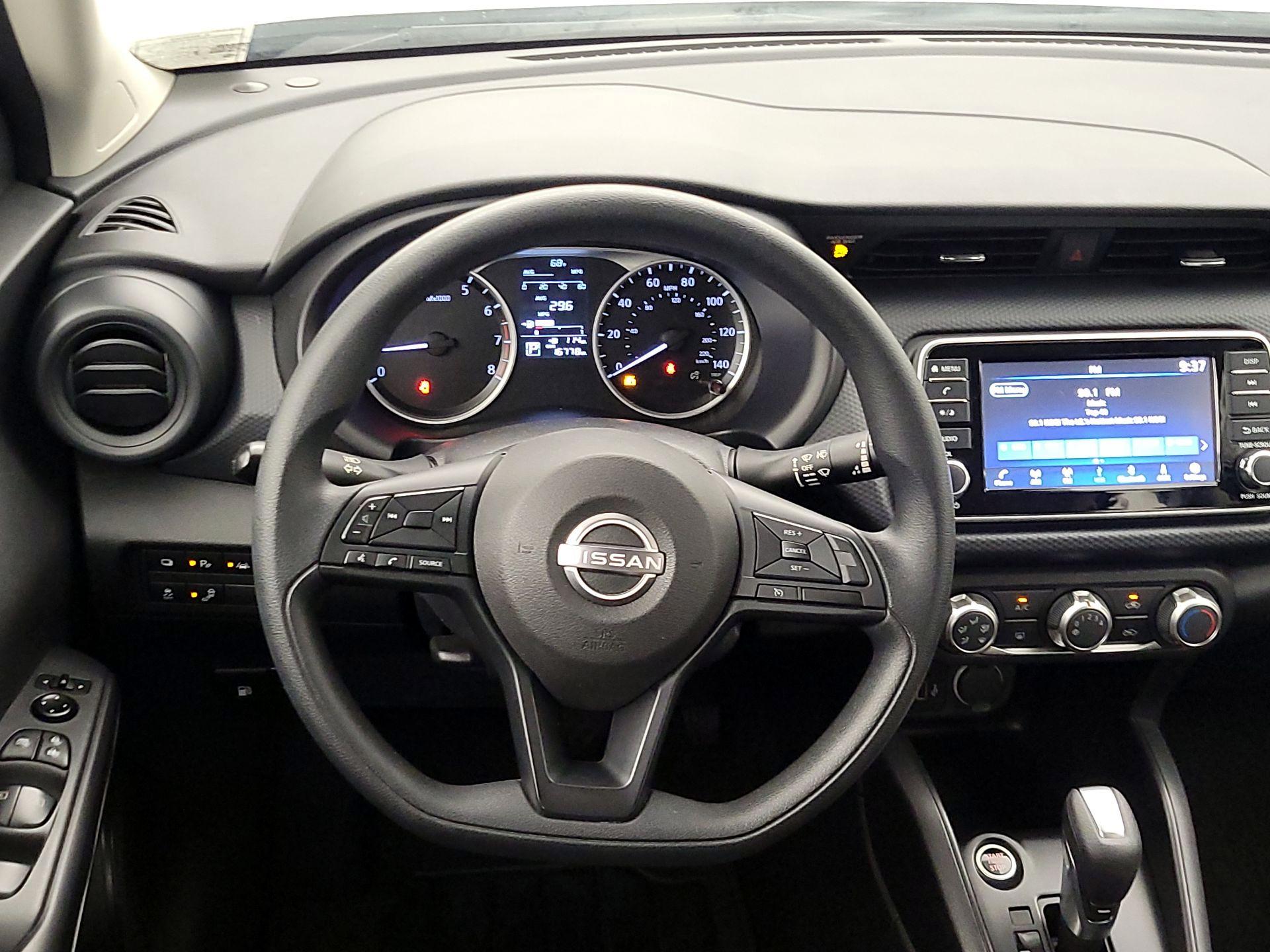 Thumbnail: 2023 Nissan Kicks - 10