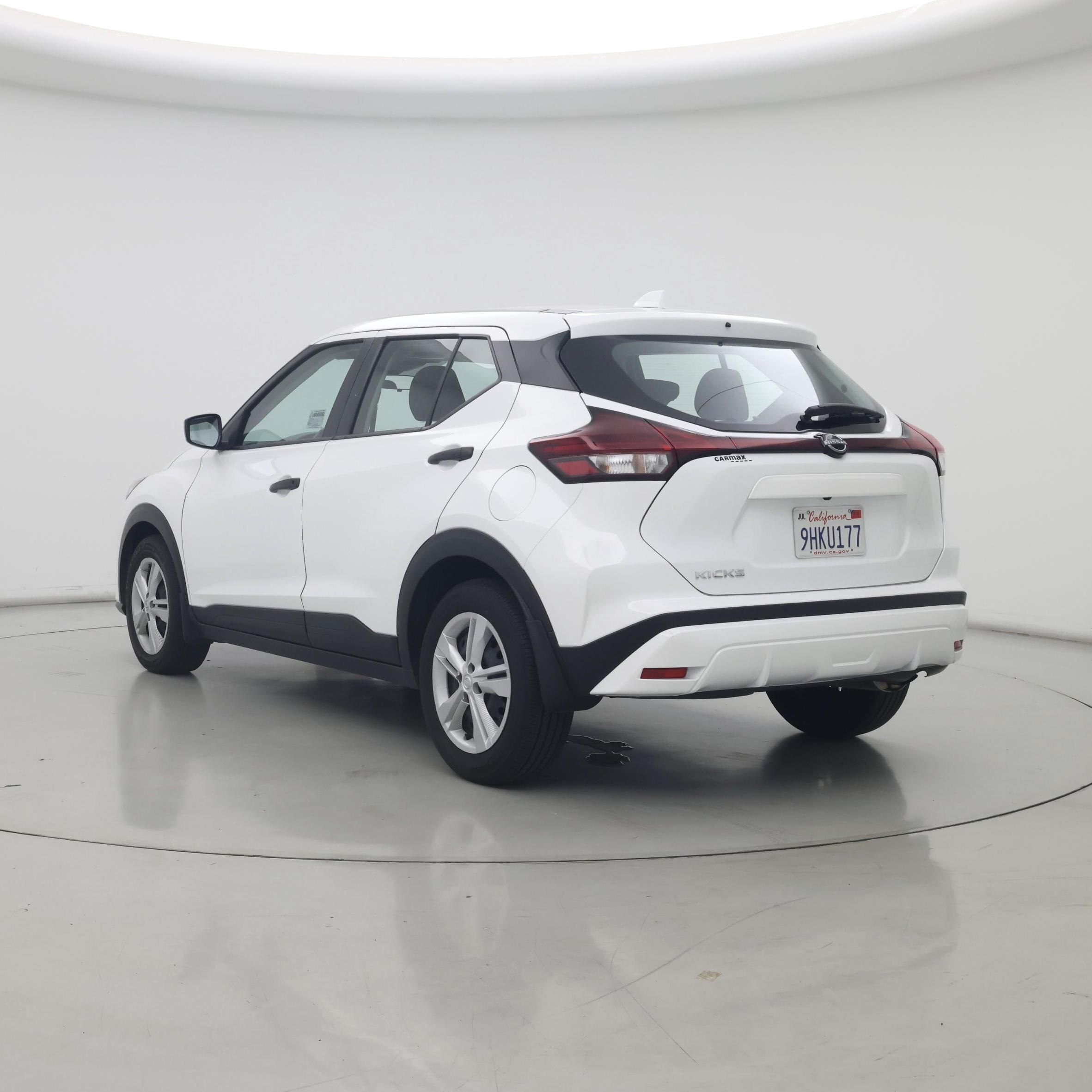 Thumbnail: 2023 Nissan Kicks - 2