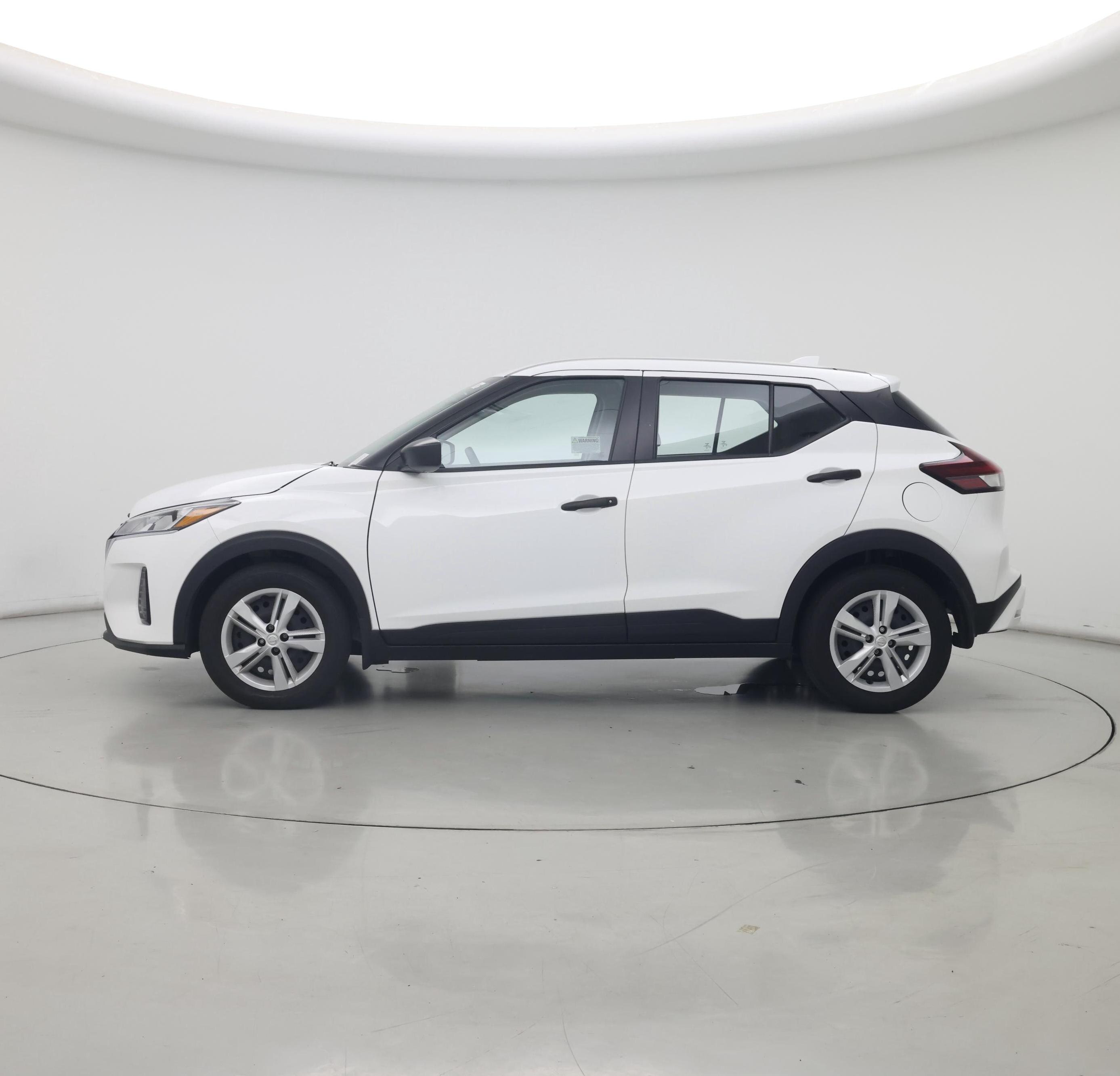 Thumbnail: 2023 Nissan Kicks - 3
