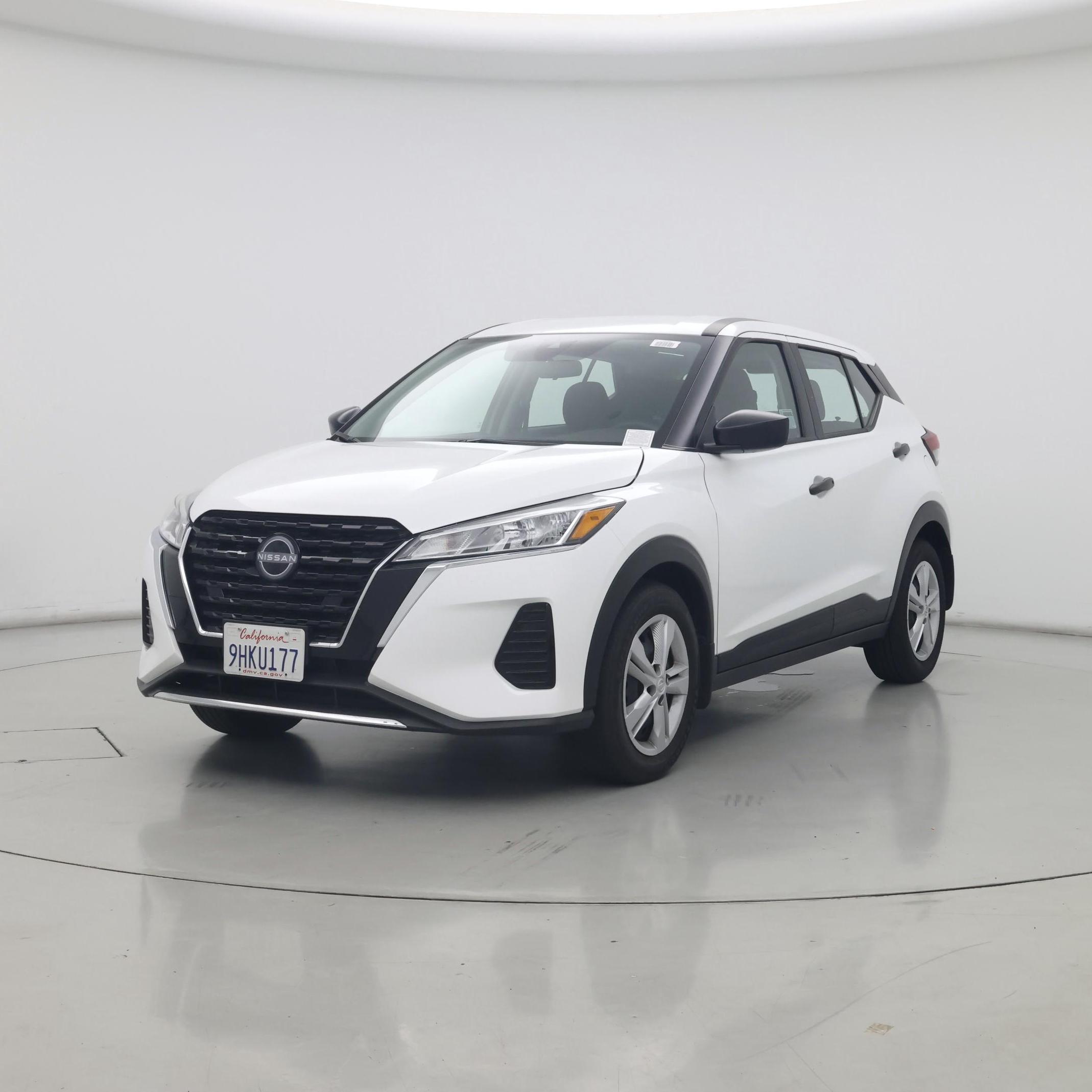 Thumbnail: 2023 Nissan Kicks - 4