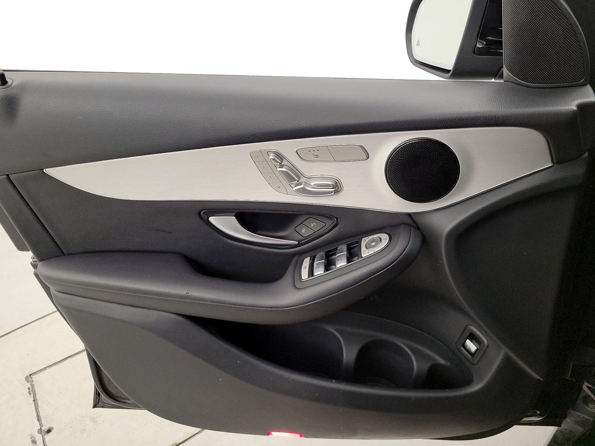 Thumbnail: 2022 Mercedes-Benz GLC - 12