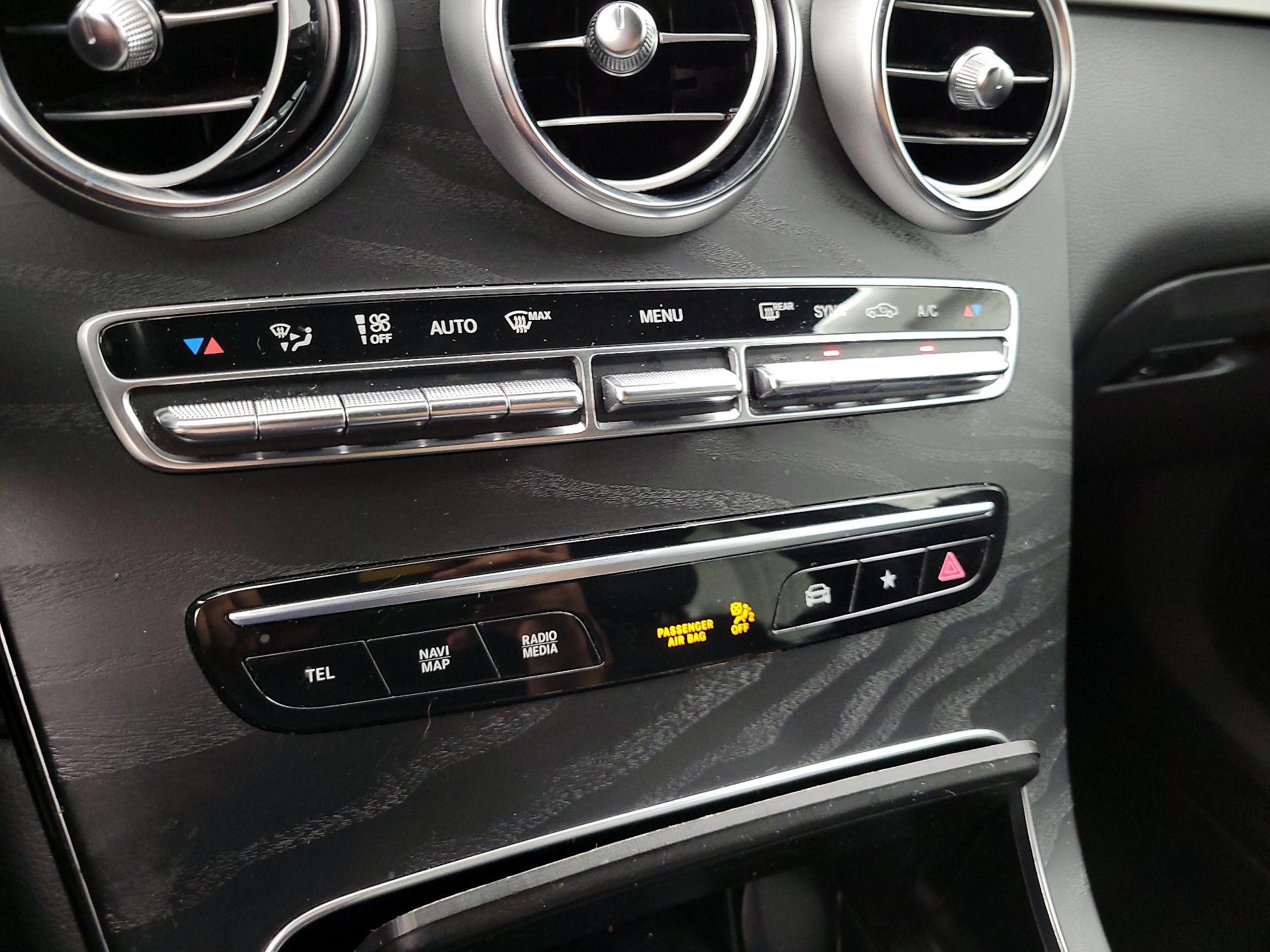 Thumbnail: 2022 Mercedes-Benz GLC - 15