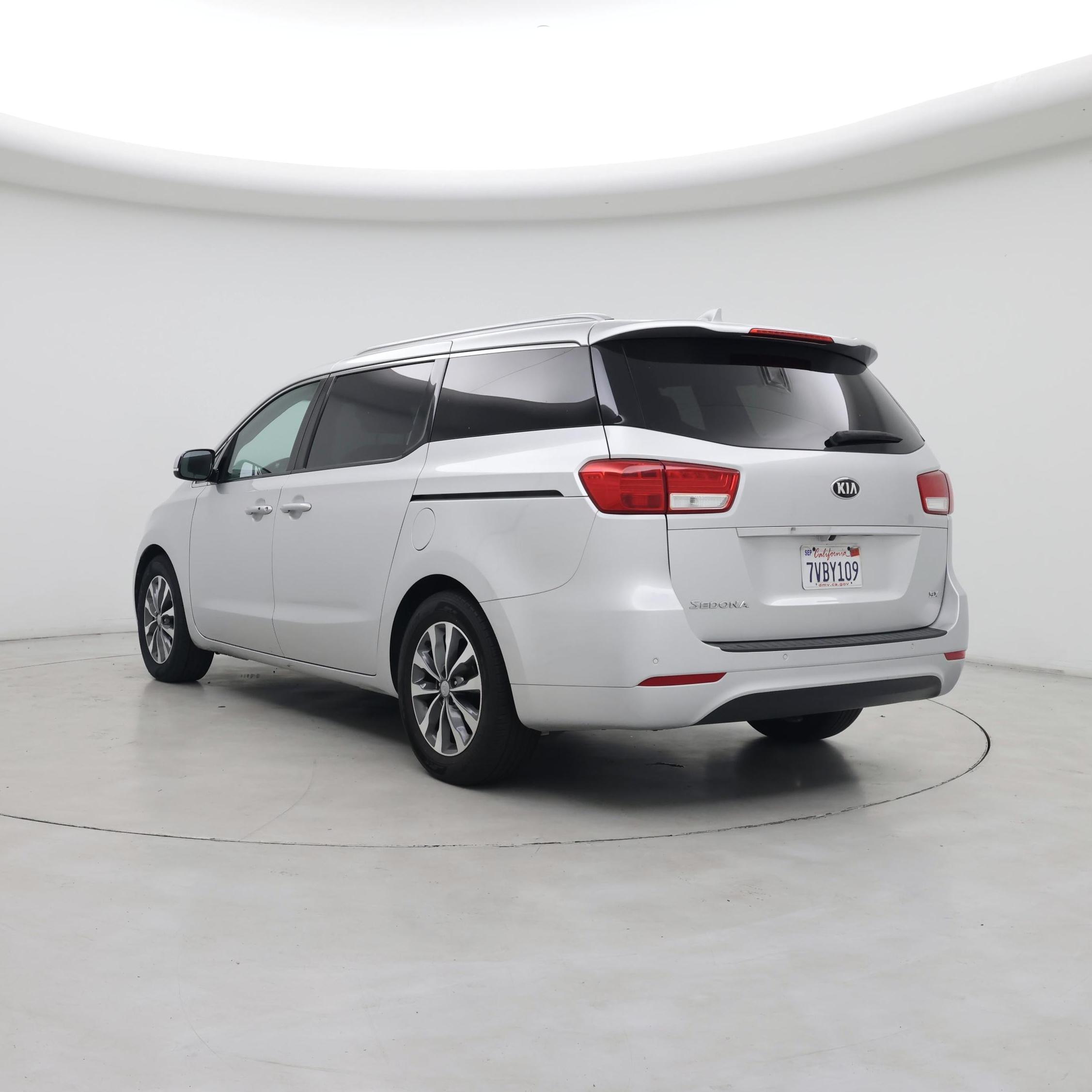 Thumbnail: 2016 Kia Sedona - 2