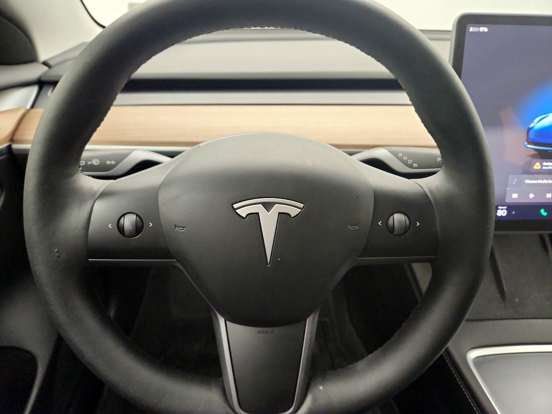 Thumbnail: 2023 Tesla Model 3 - 10
