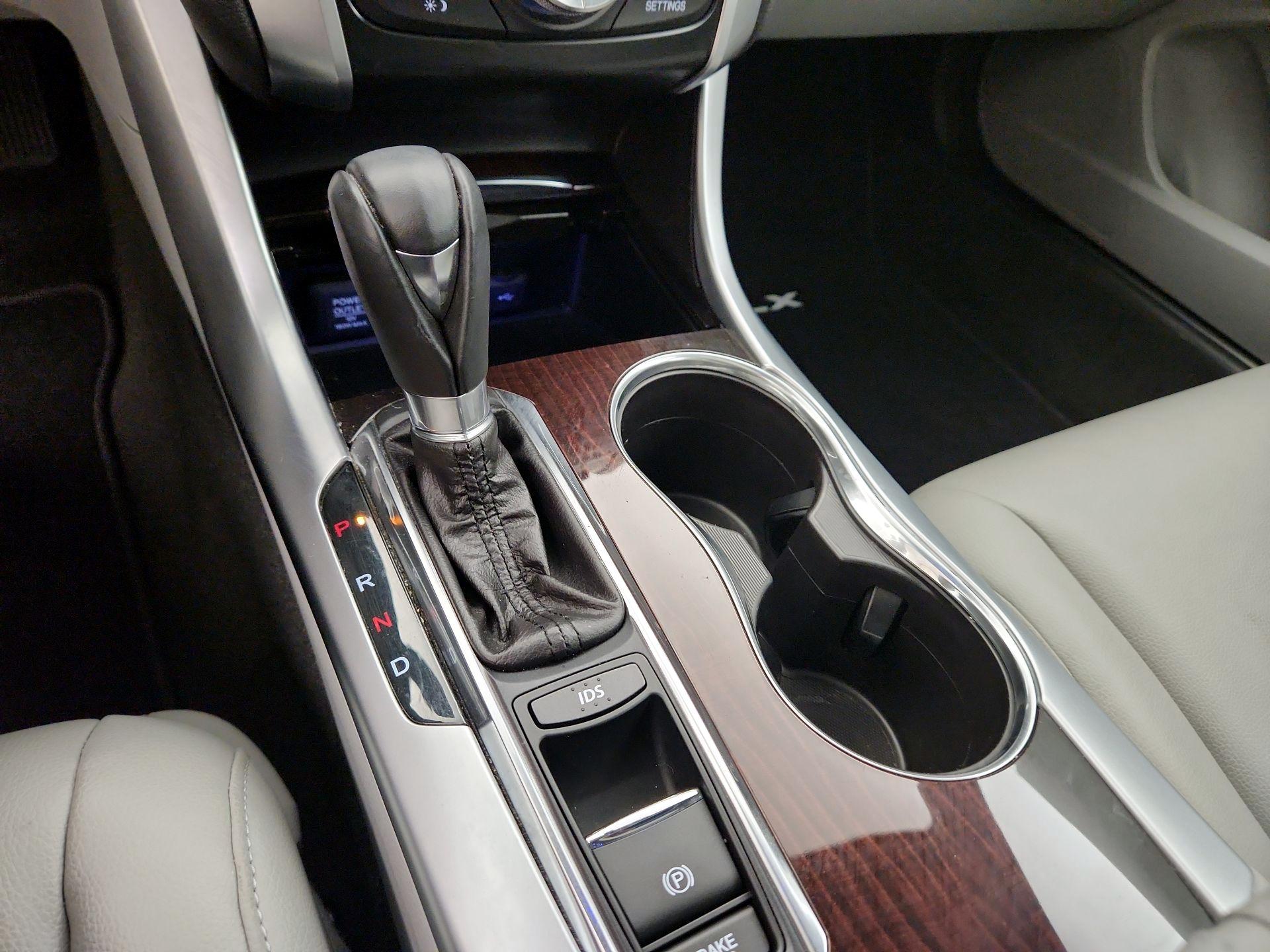 Thumbnail: 2015 Acura TLX - 17