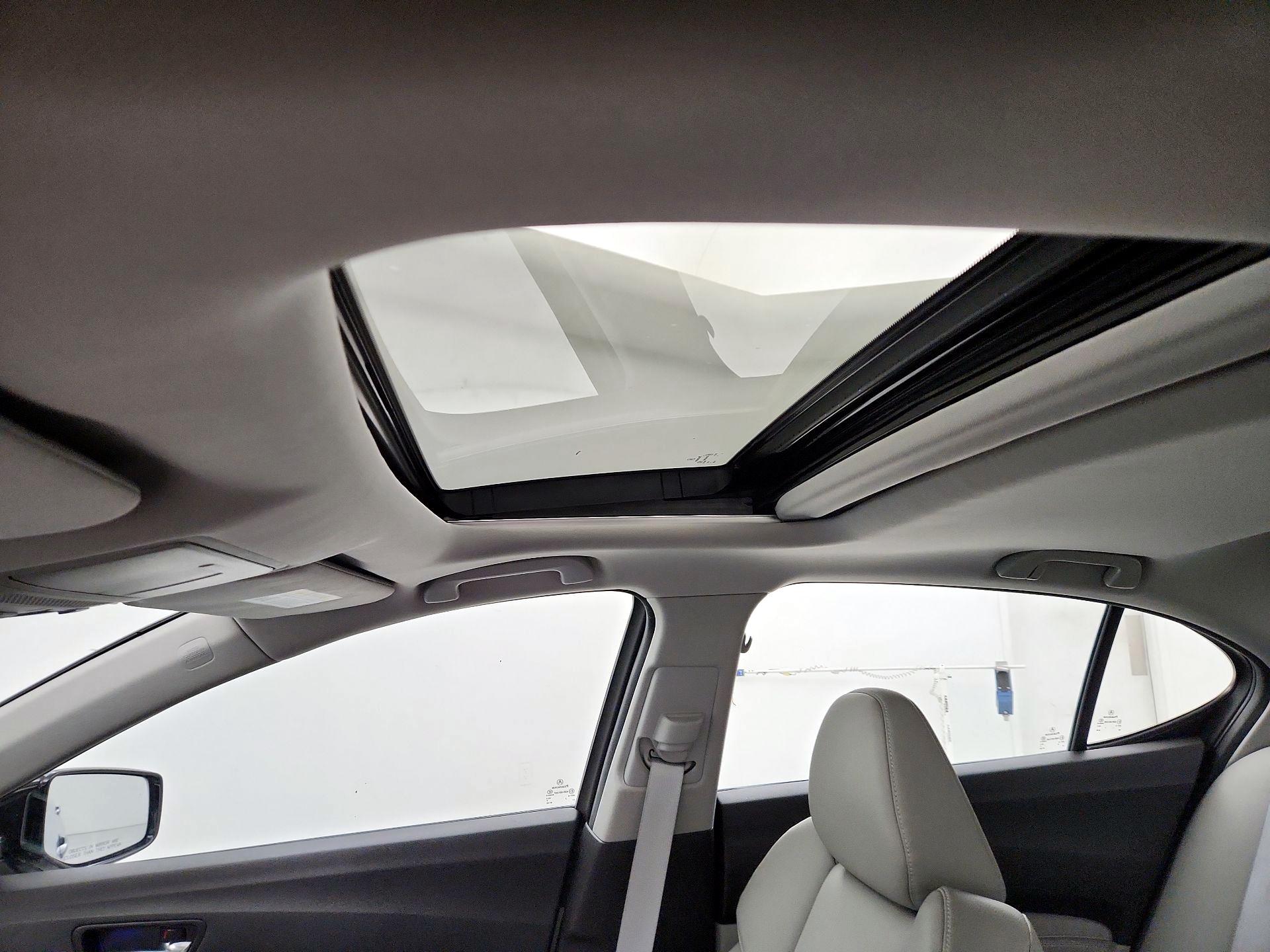 Thumbnail: 2015 Acura TLX - 19