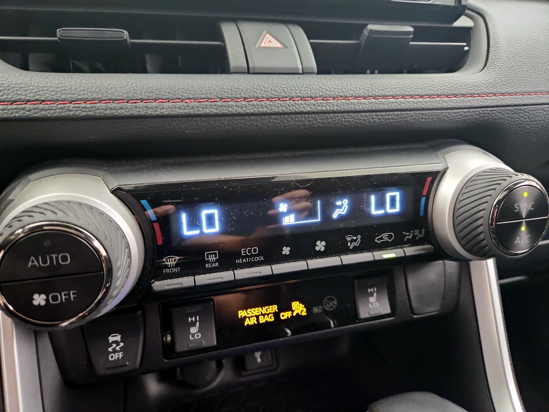Thumbnail: 2021 Toyota RAV4 - 16